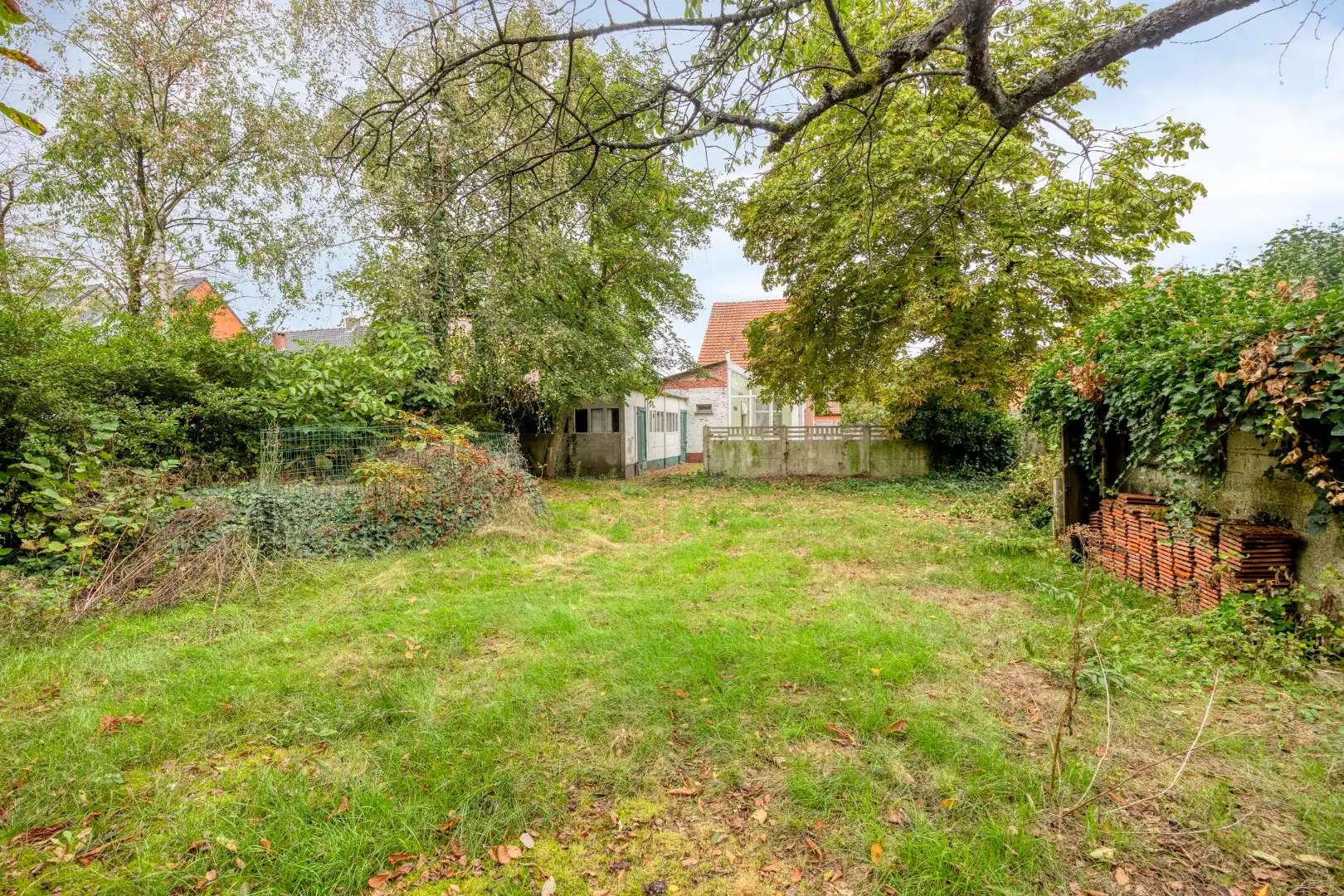 Te renoveren woning met 2 slpks op een perceel van 827 m² !  foto 23