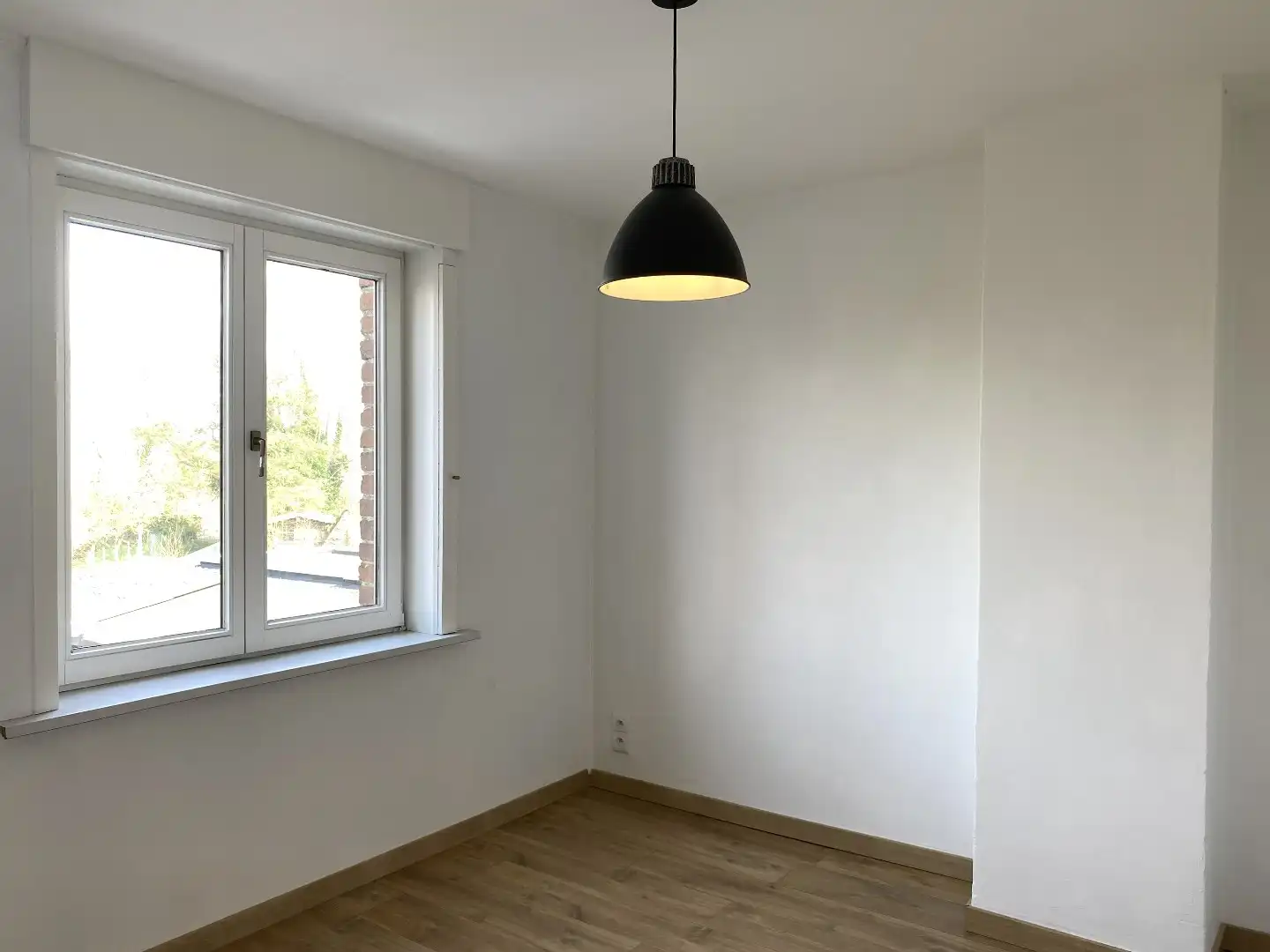 RIJWONING MET 3 SLAAPKAMERS EN TUIN NABIJ HET CENTRUM foto 11