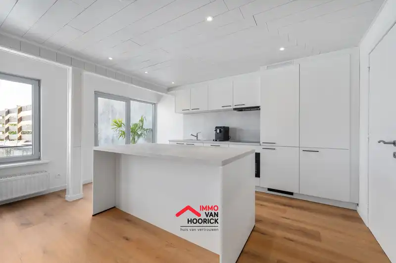 Appartement op 2e verdiep centrum Lokeren! foto 2