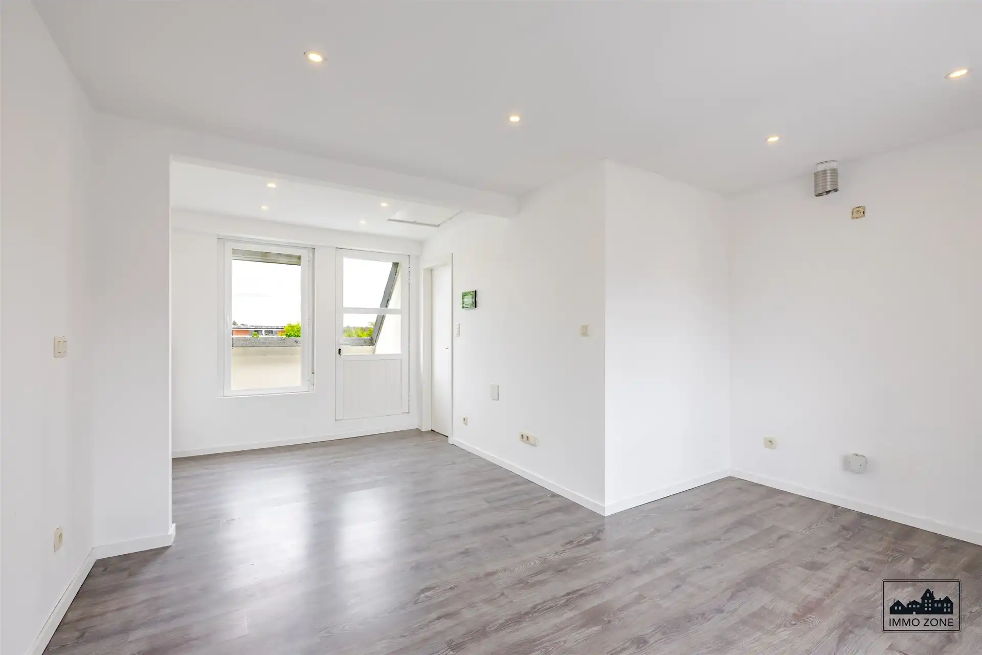 Gerenoveerde 4 slaapkamer woning foto 15
