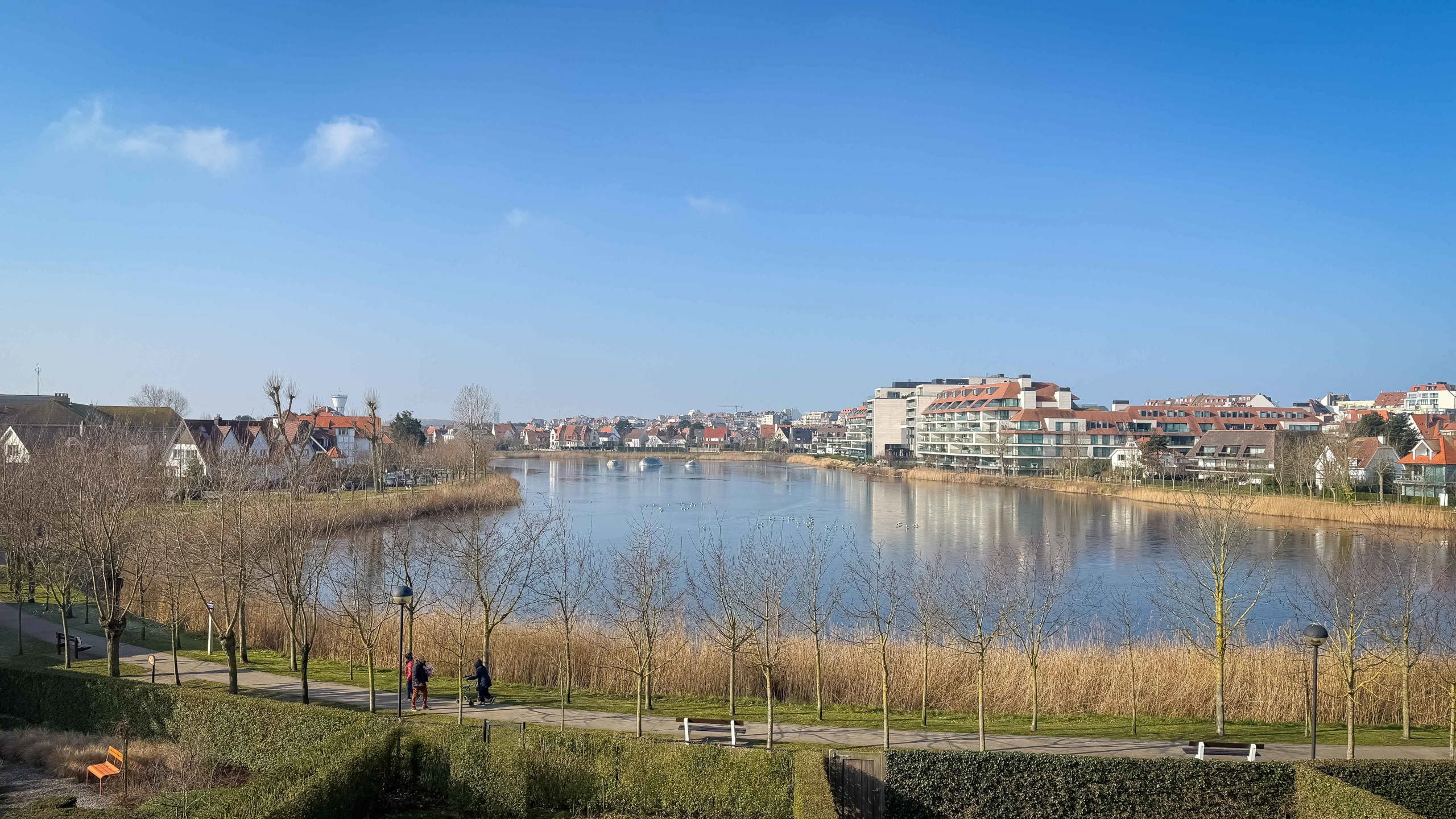 Exclusieve koppelvilla / adembenemend zicht op het ZEGEMEER. foto 23