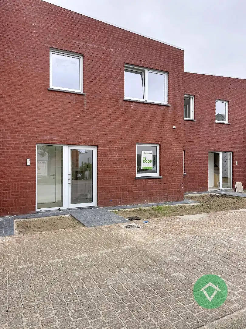 Nieuwbouwwoning met 3 slaapkamers en garage te Ichtegem foto 2