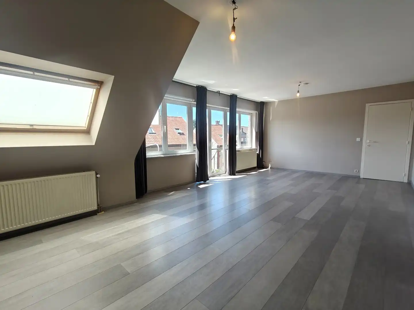Appartement met garage op de tweede verdieping te Sint-Niklaas foto 3