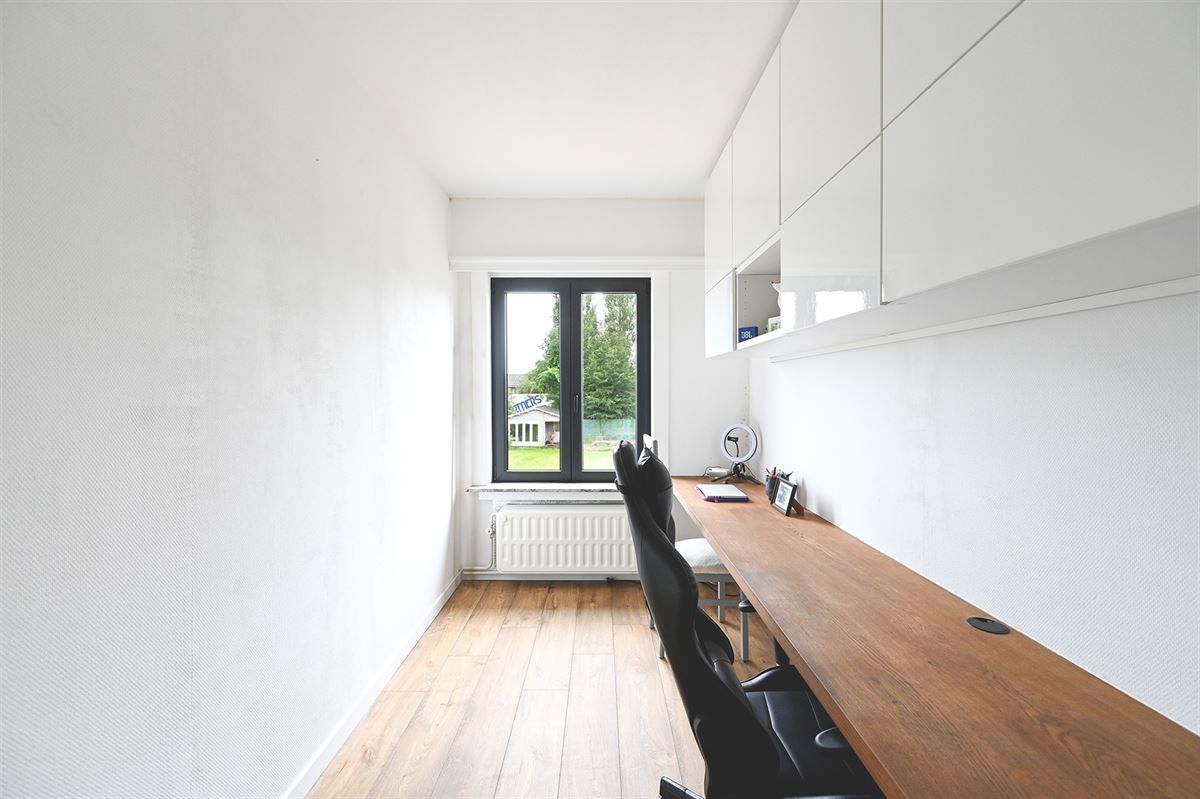 Statige woning op mooi perceel grond foto 23