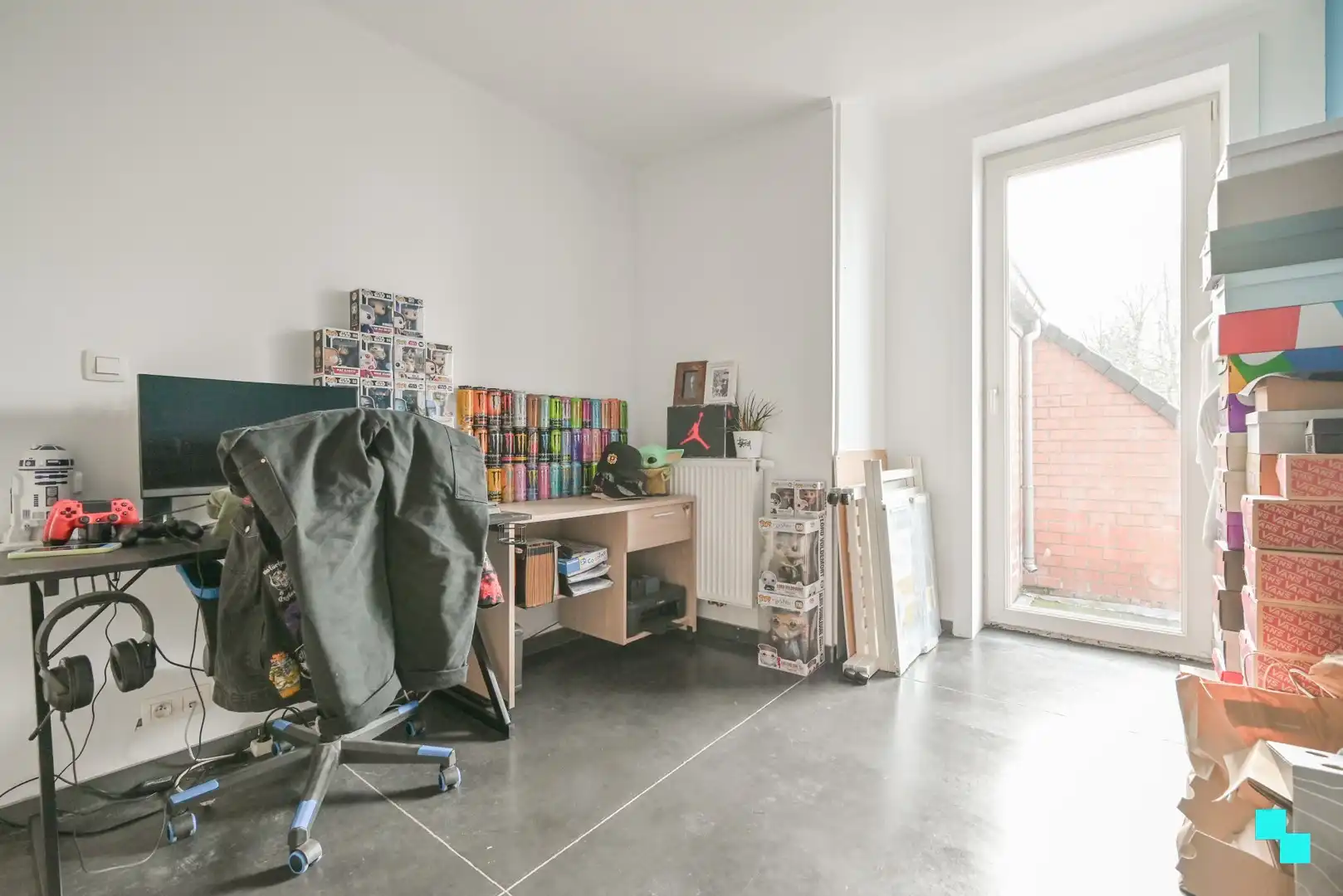 Compleet gerenoveerde ééngezinswoning met 3 slaapkamers en gezellige tuin foto 16