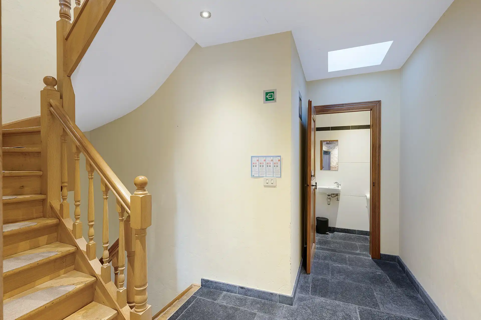 Historisch, uitzonderlijke woning met ongekend potentieel te Damme foto 19