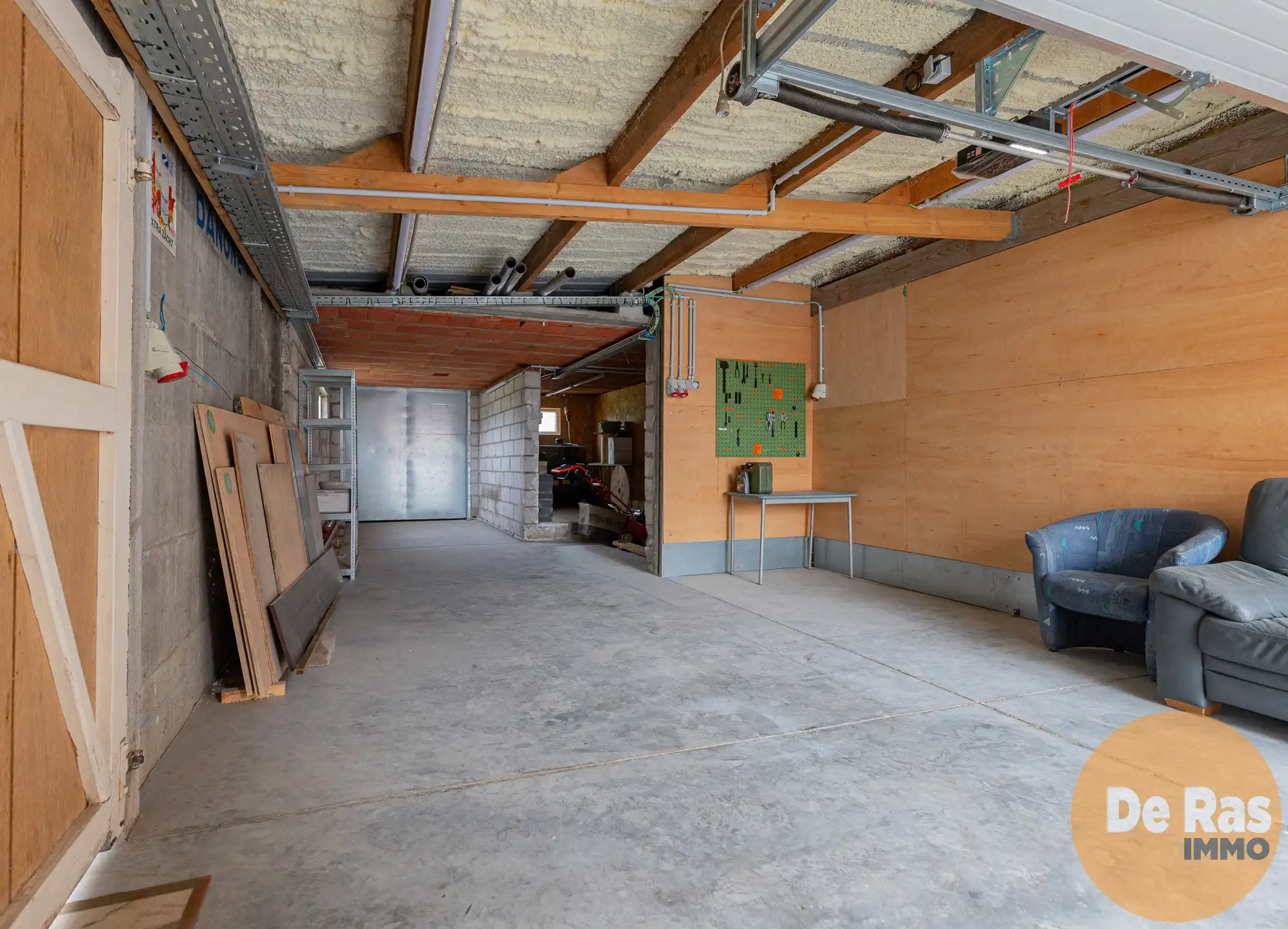 BAVEGEM - Gezinswoning met grote garage/werkplaats foto 3