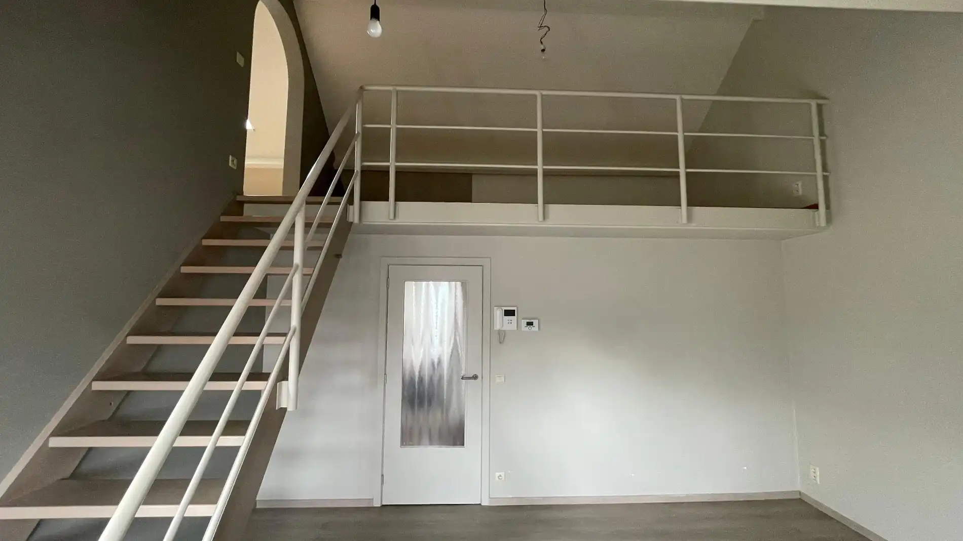 Charmant en lichtrijk dakappartement nabij Lier station (1+1 slpk) foto 4