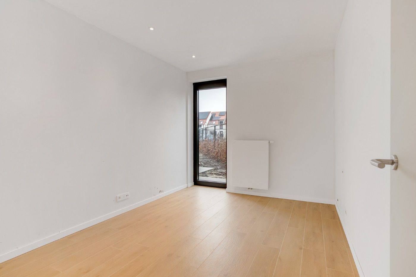 Prachtig, nieuw 2-slpk. appt met tuin en ondergrondse staanplaats foto 9