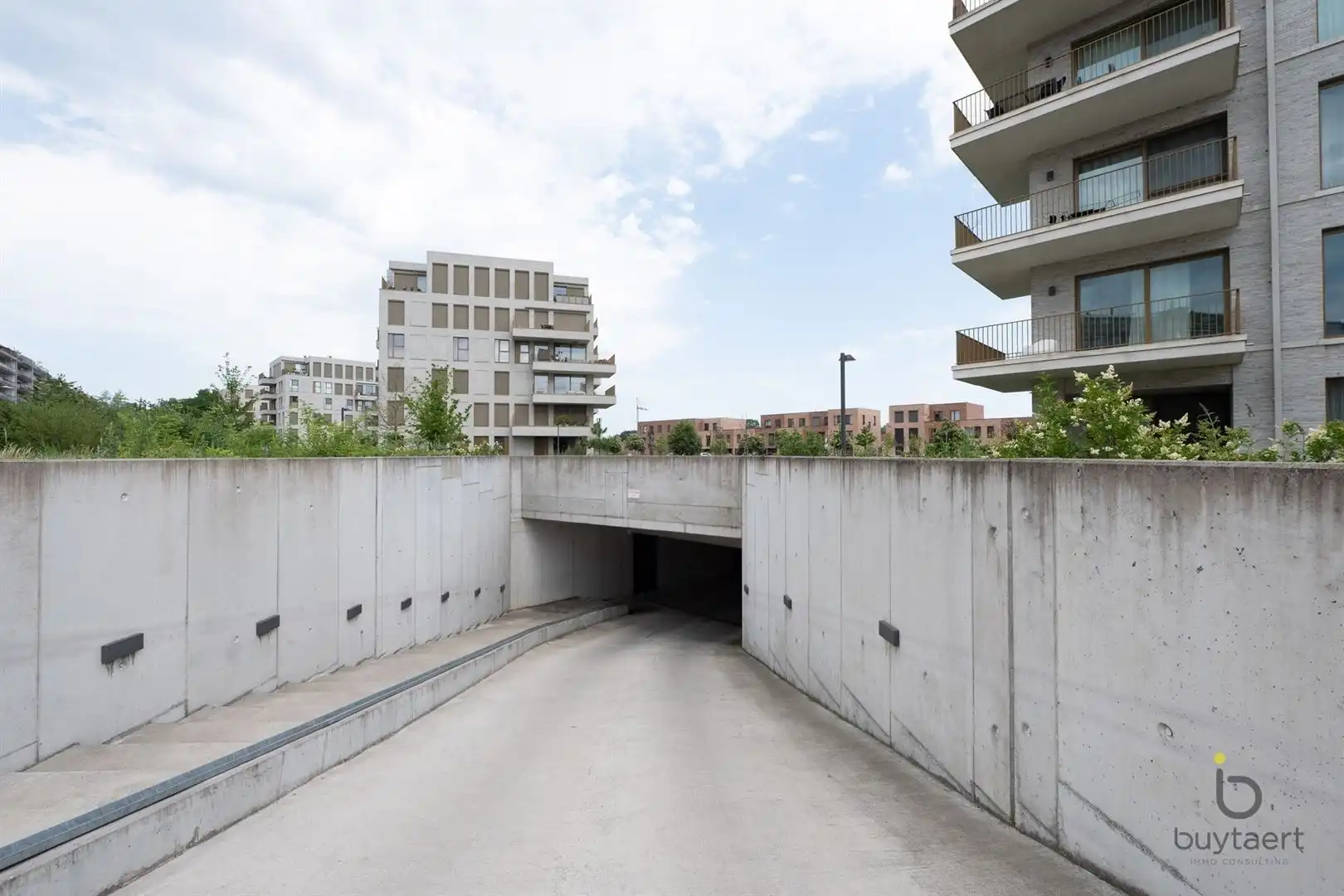 WONEN IN STIJL: een knap 2-slaapkamer appartement op de 3de verdieping met terras te Deurne-Zuid! foto 34
