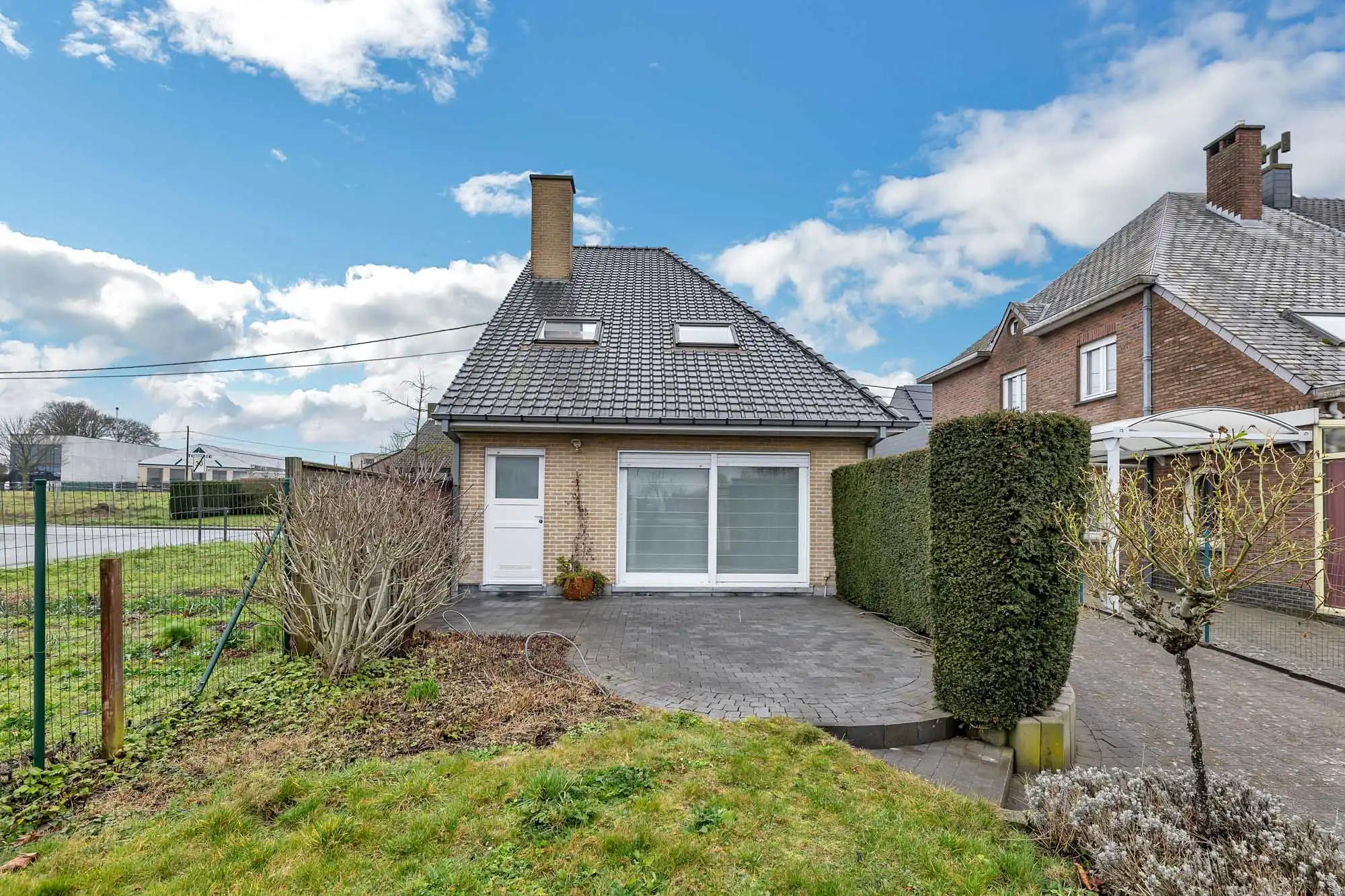 Instapklare HOB met tuin en garage foto 23