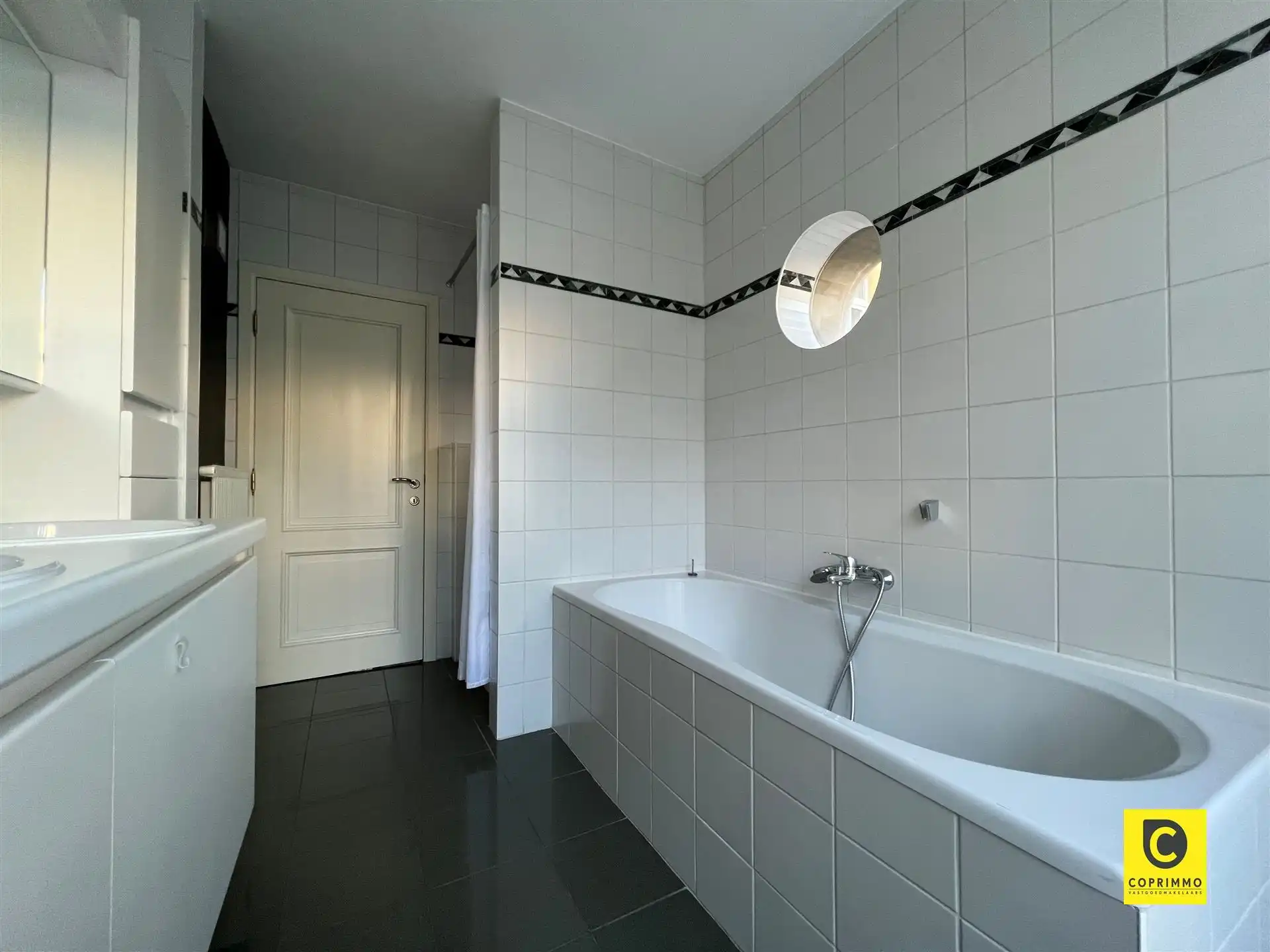 Prachtig herenhuis met 4 slpk en stadstuin op toplocatie! foto 12