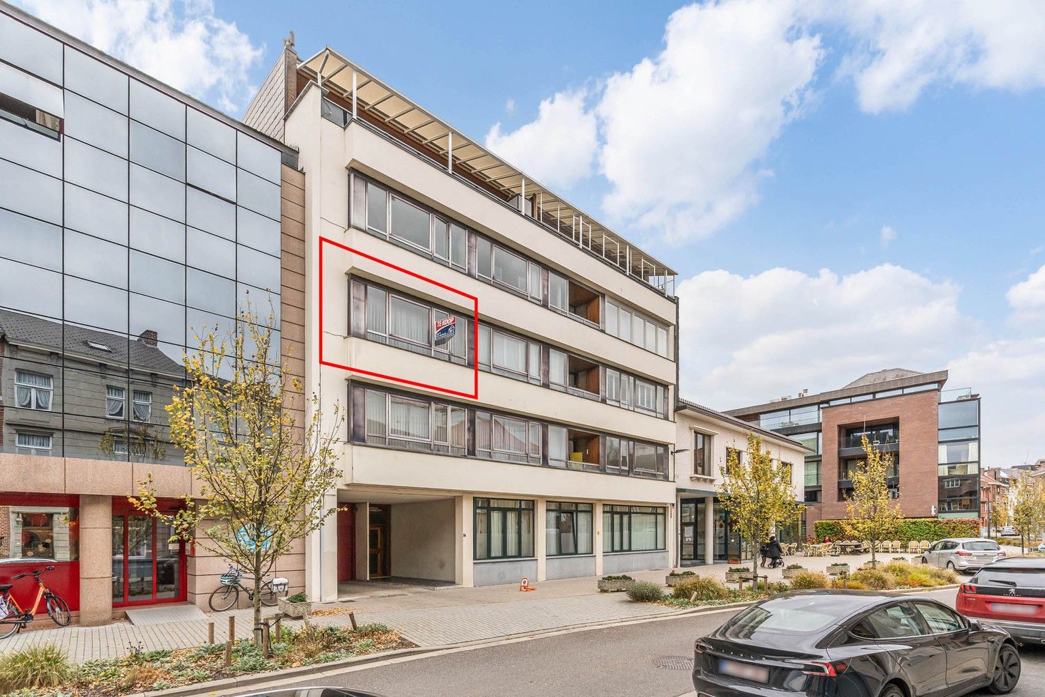 Aangenaam appartement met gezellig terras op topligging in hartje Sint-Truiden foto {{pictureIndex}}