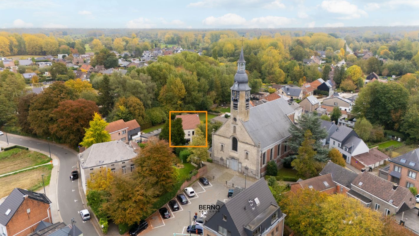 Hoofdfoto van de publicatie: Rustig gelegen woning met 3 slaapkamers en ruime garage.