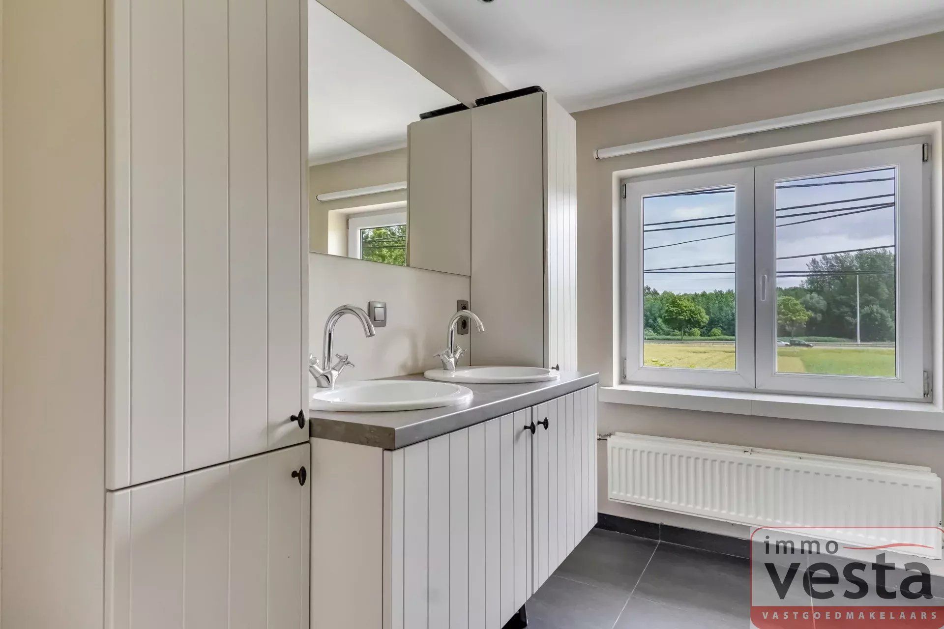 Gerenoveerde woning met 3 slaapkamers, ruime tuin en landelijke charme foto 17