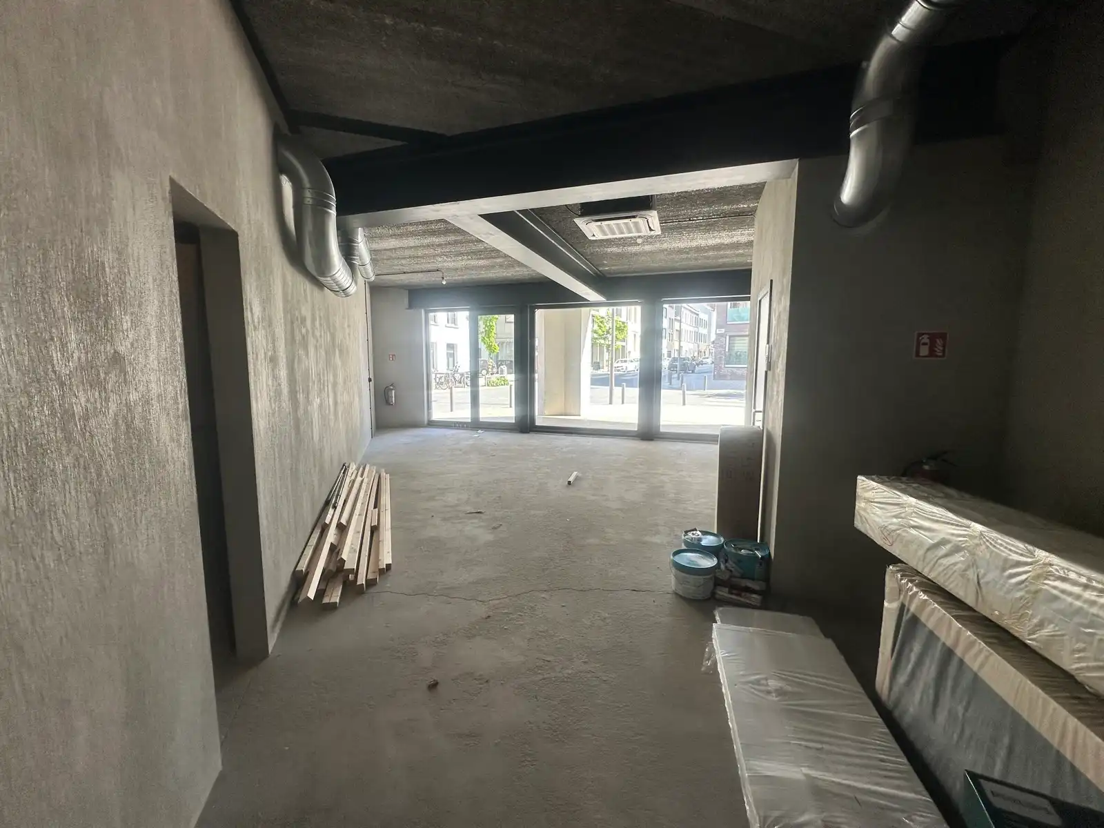 Horecapand met overdekt terras en privatieve tuin foto 5