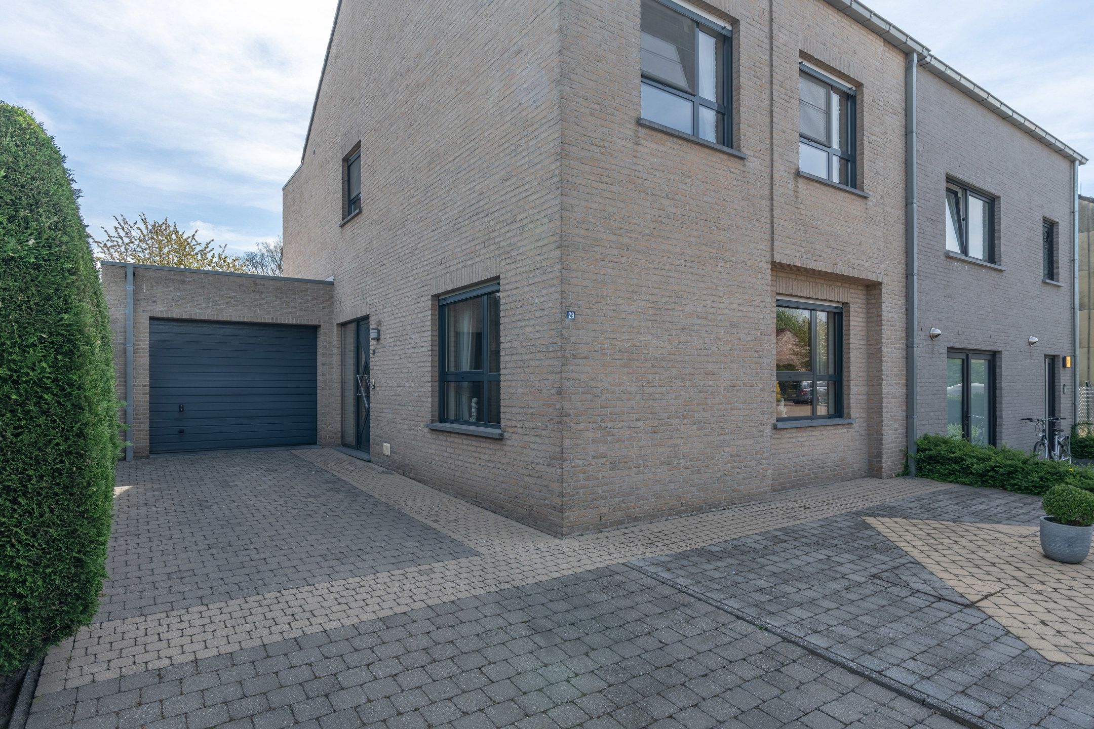 Gunstig gelegen woning (2003) op mooi perceel van 529 m² foto 44