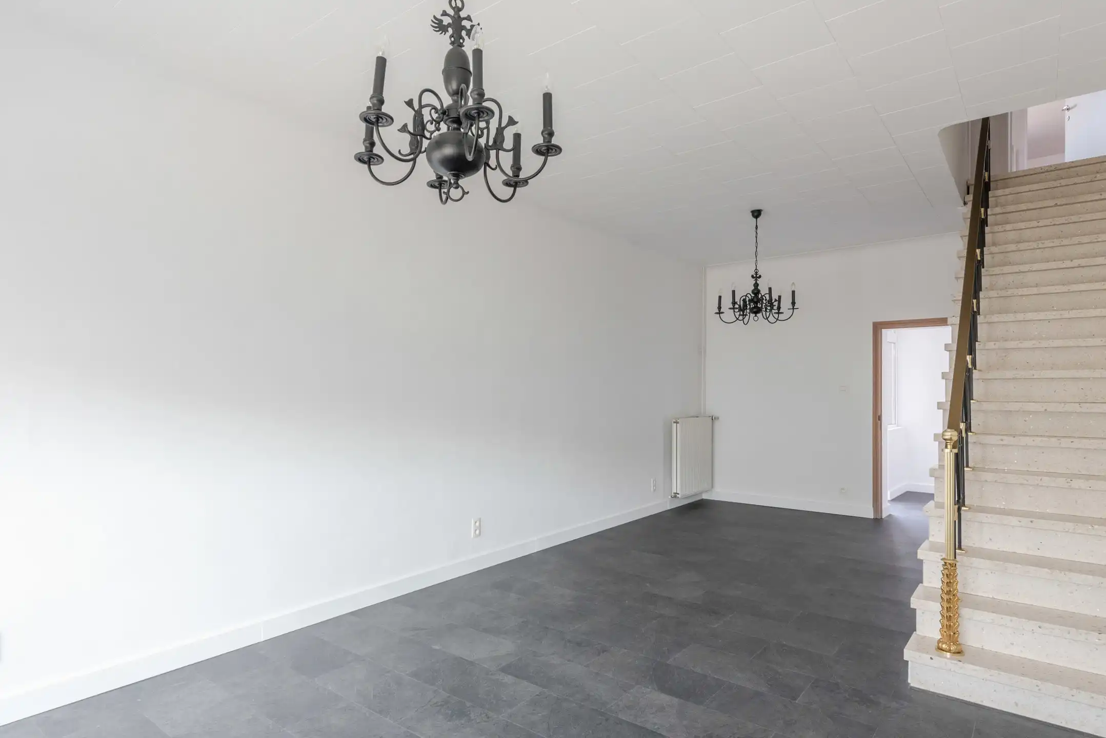 Instapklare woning met garage te Zichen.  foto 4