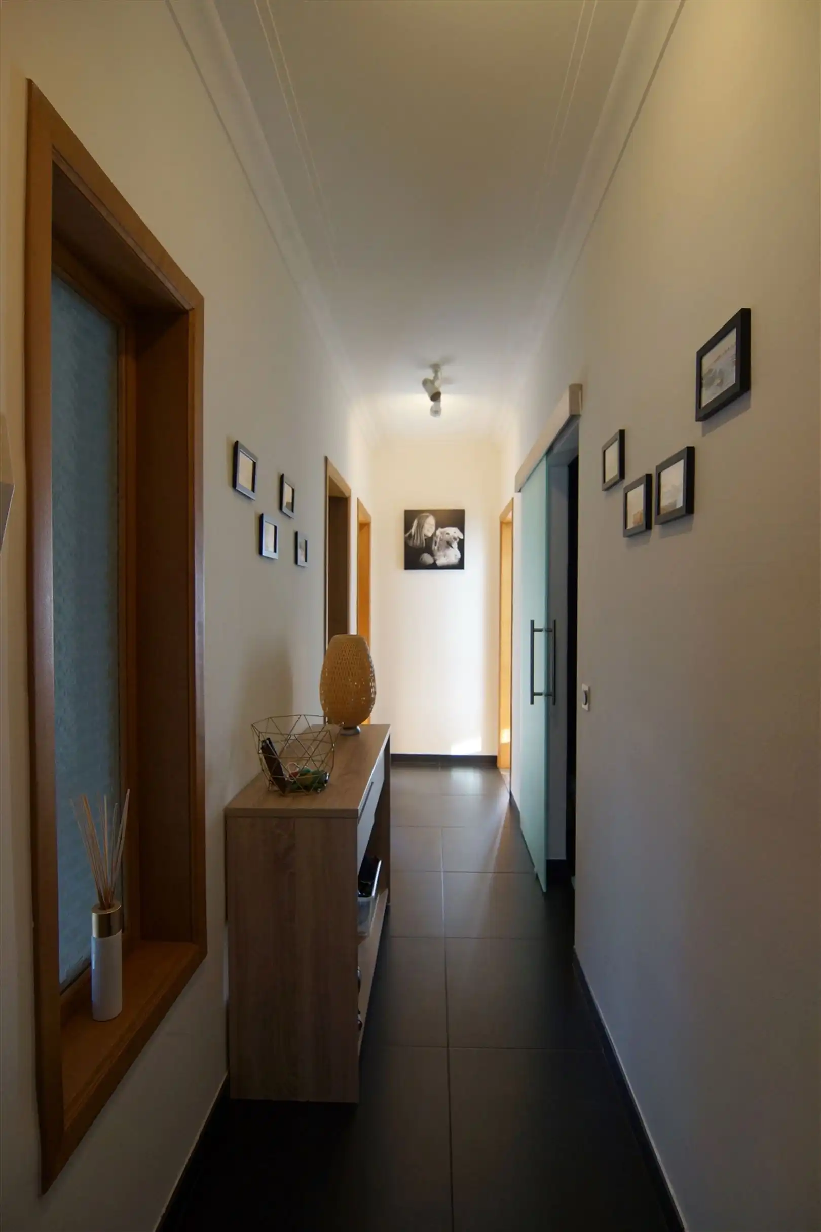 Modern en trendy appartement met terras op de 1ste verdieping, op centrale locatie. foto 7