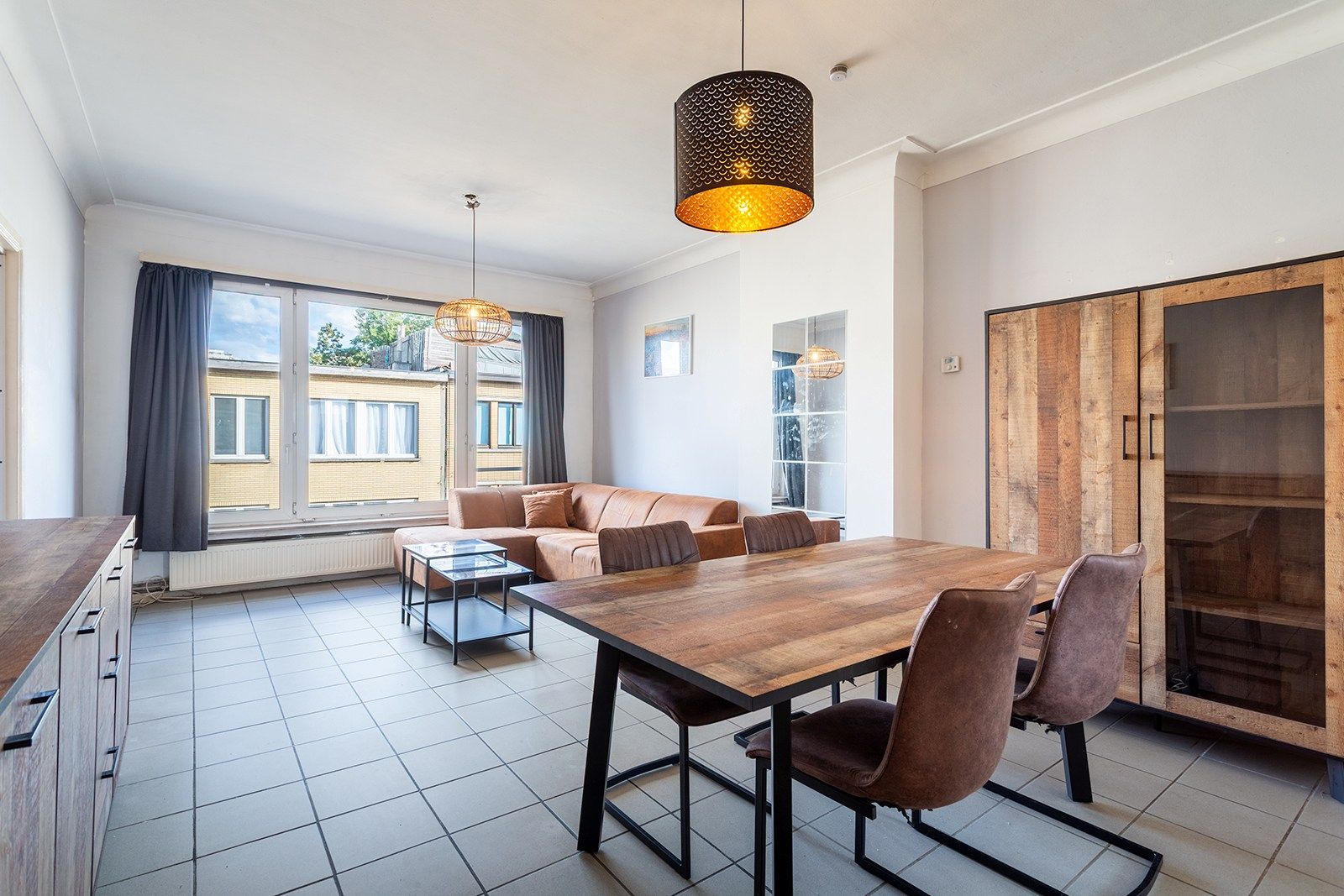 Instapklaar 2-slaapkamerappartement met terras foto 3