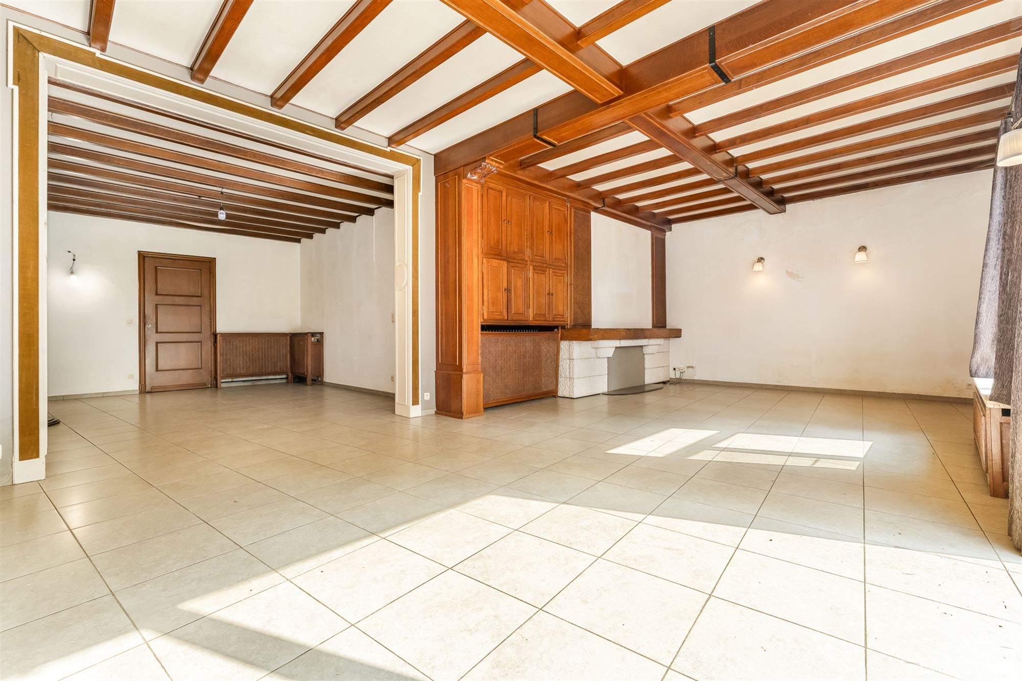 HANDELSPAND 111M2 MET WOONST 199M2 OP PERFECTE LOCATIE MET ENORME VISIBILITEIT! foto 19