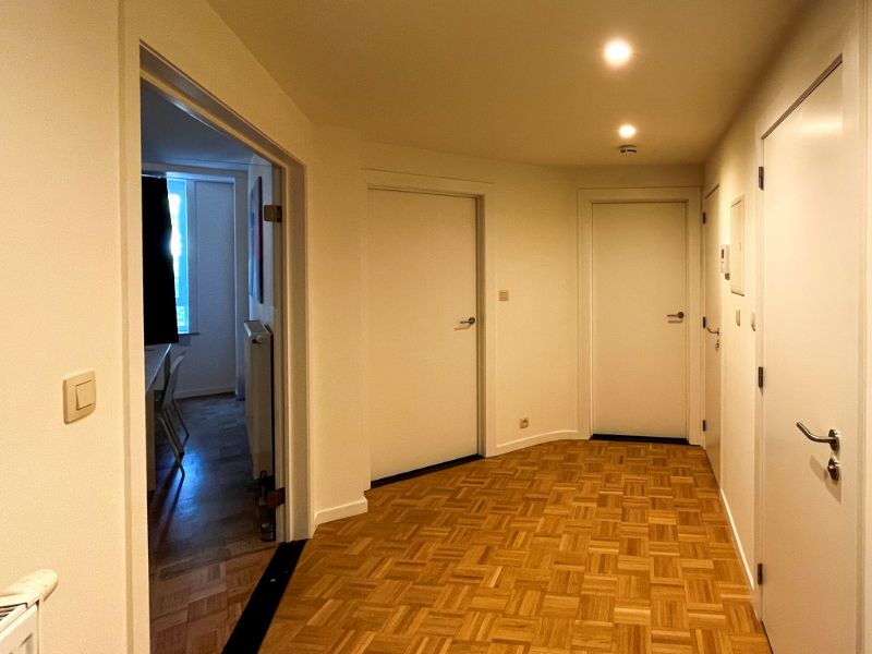 APPARTEMENT MET TWEE SLAAPKAMERS GELEGEN IN HARTJE GENT foto 2