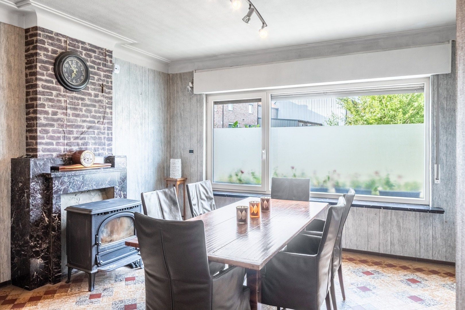 Ruime gesloten gezinswoning met tuin  foto 8