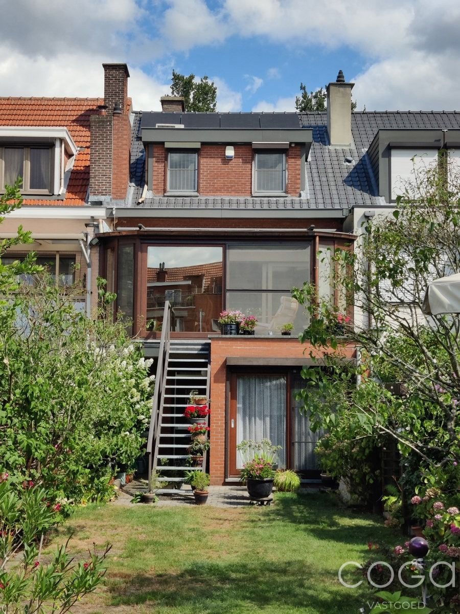 Woning met 4 slaapkamers, garage en tuin foto 31