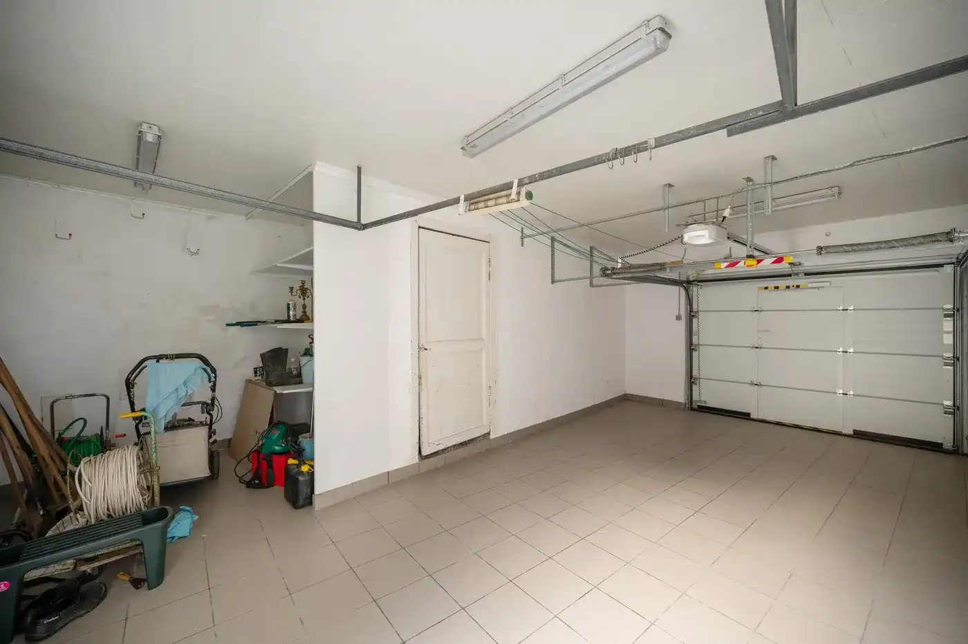 Charmante gezinswoning met ruime tuin en 3 garages in Overwinden (Landen) foto 19