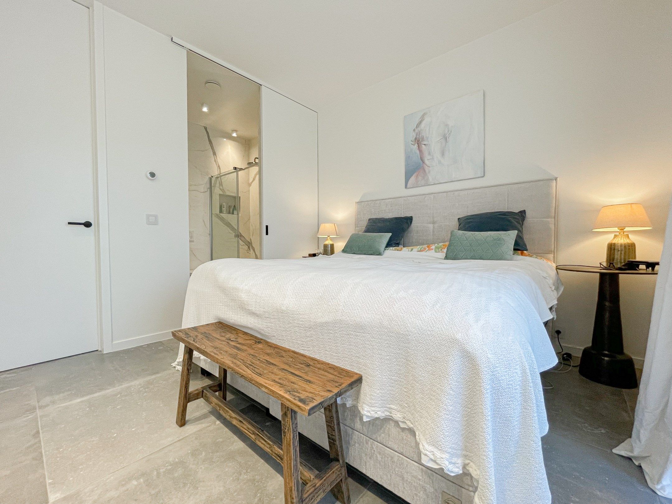 Subliem, luxueus tuinappartement met dubbele garage, rustig gelegen in een standingvolle residentie. foto 16