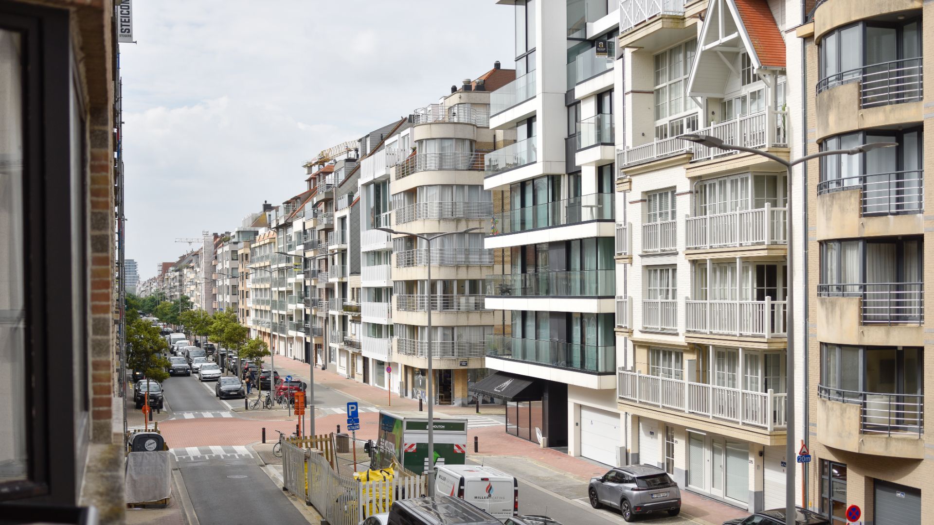 Prachtig gerenoveerd drie slaapkamer appartement op enkele meters van de zeedijk foto 5