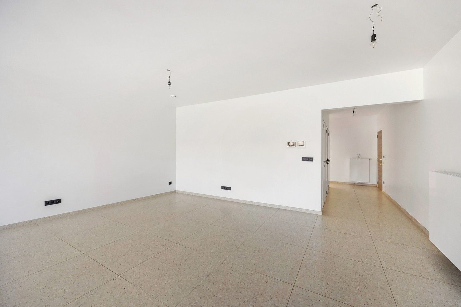Modern gelijkvloers appartement met een zeer grote tuin (±200m²)  in hartje Sint-Niklaas! foto 9