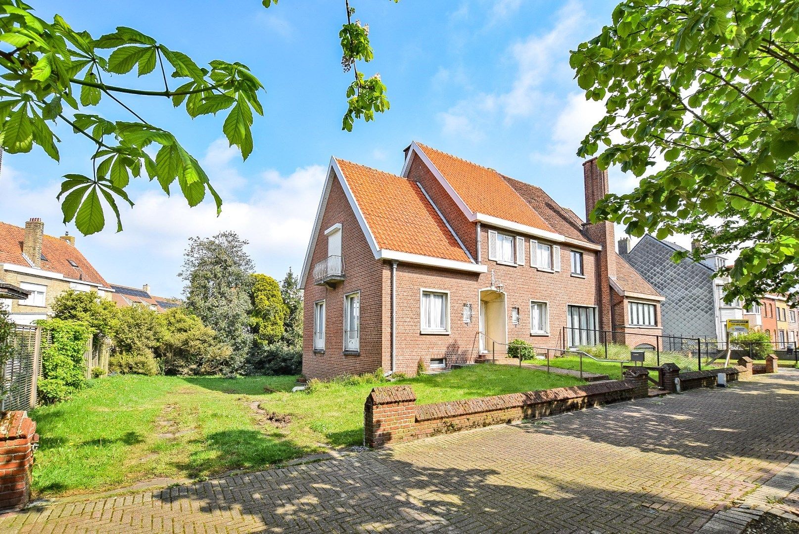 Authentieke te renoveren halfopen woning te Nieuwpoort-Stad op 511 m². foto 14