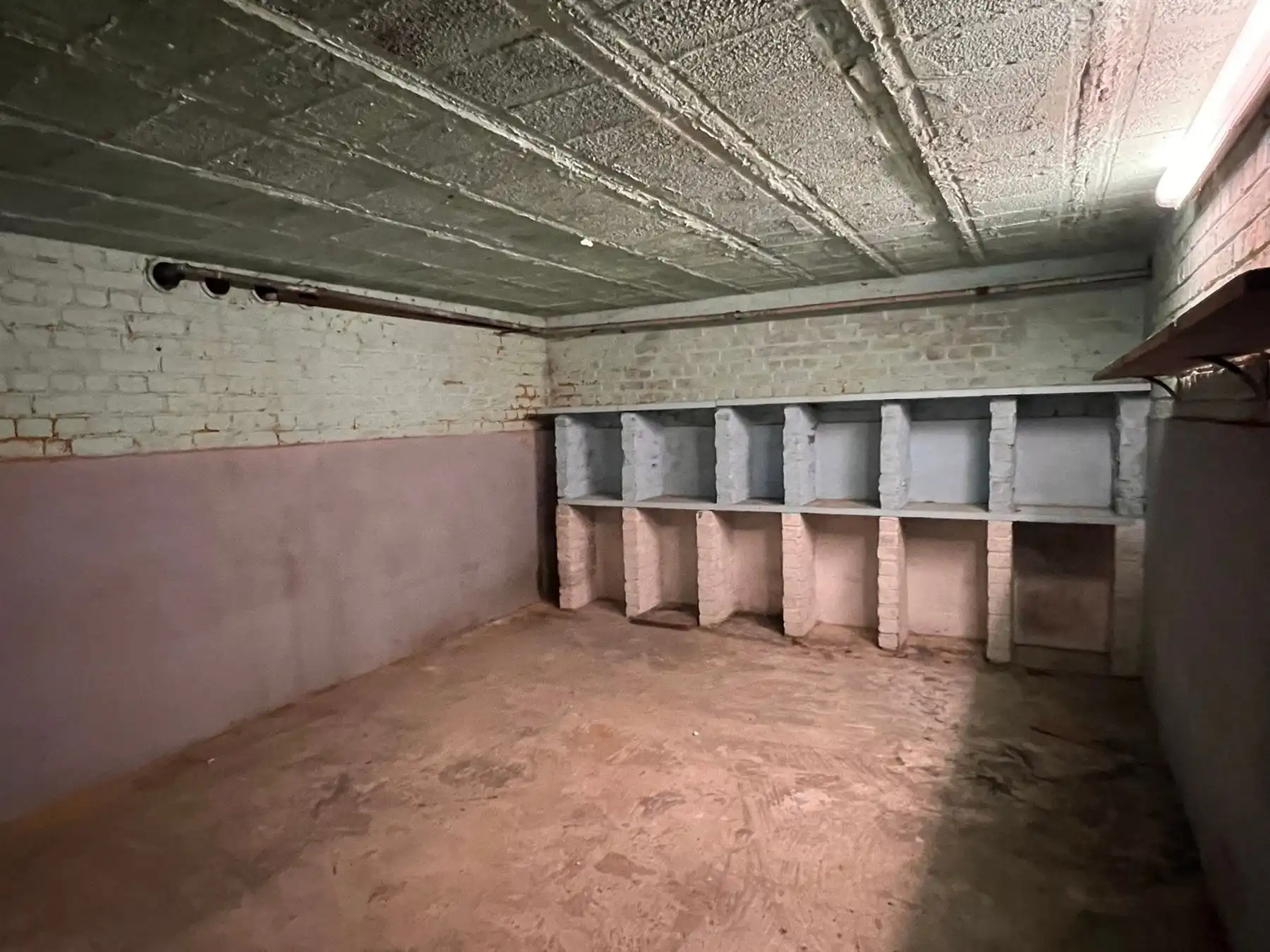 Aangename woning met 5 slaapkamers en garage foto 15