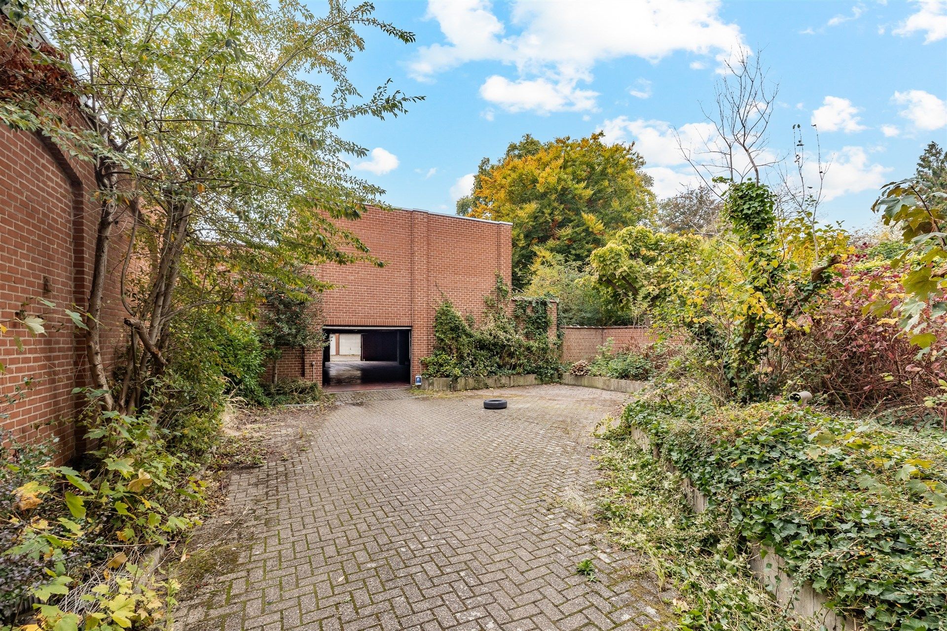 Opbrengsteigendom bestaande uit 7 appartementen + 1 kantoorruimte + 13 overdekte autostaanplaatsen foto 27