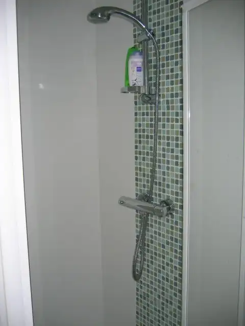 Stijlvol duplexappartement in centrum v Hoeselt met 1 slaapkamer en terras. Geen gemeenschappelijke onkosten foto 8