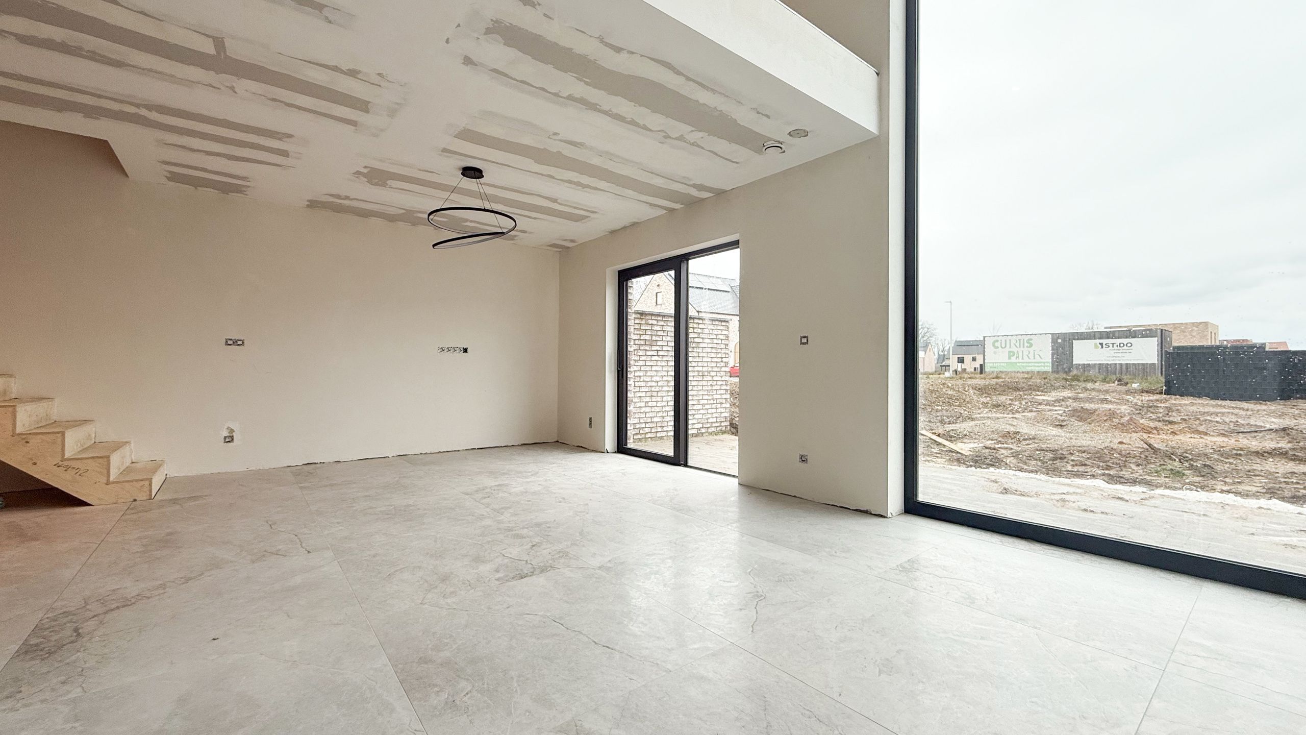 Goed gelegen recente nieuwbouwwoning met 3 slpkm en tuin! foto 10