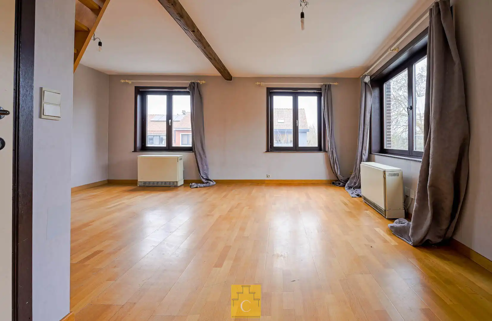 karaktervol handelspand met woonst en parking voor 2 wagens op toplocatie in Brugge (Kristus Koning) foto 15