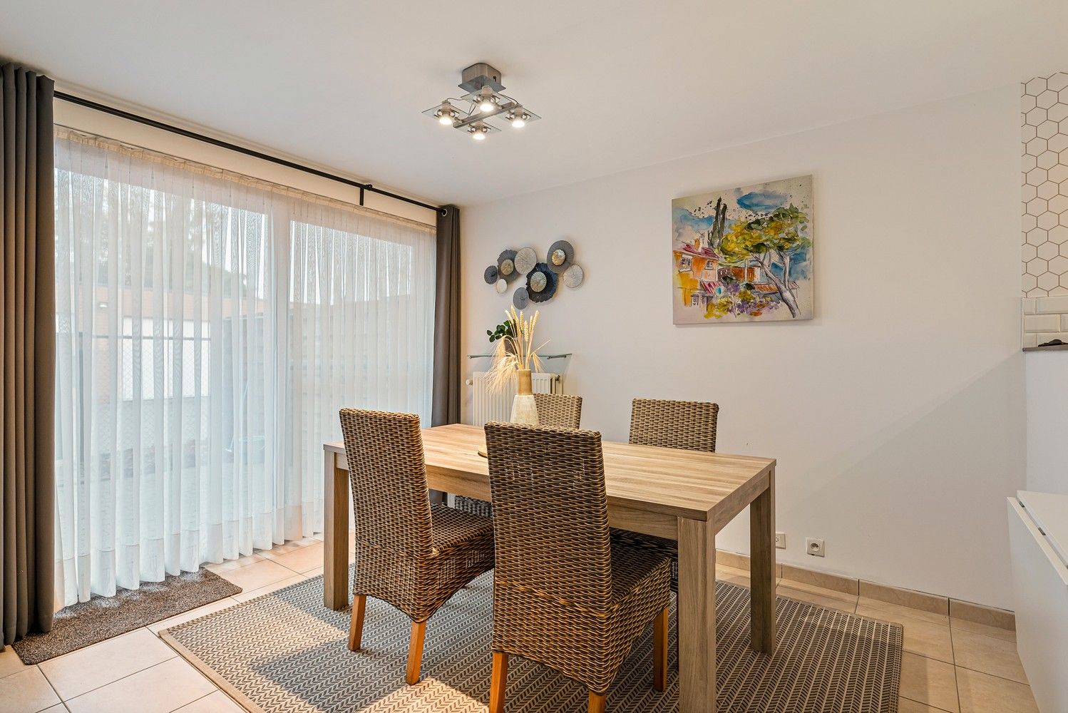 Gelijkvloers appartement met uitnodigend groot terras met tuintje ! foto 6