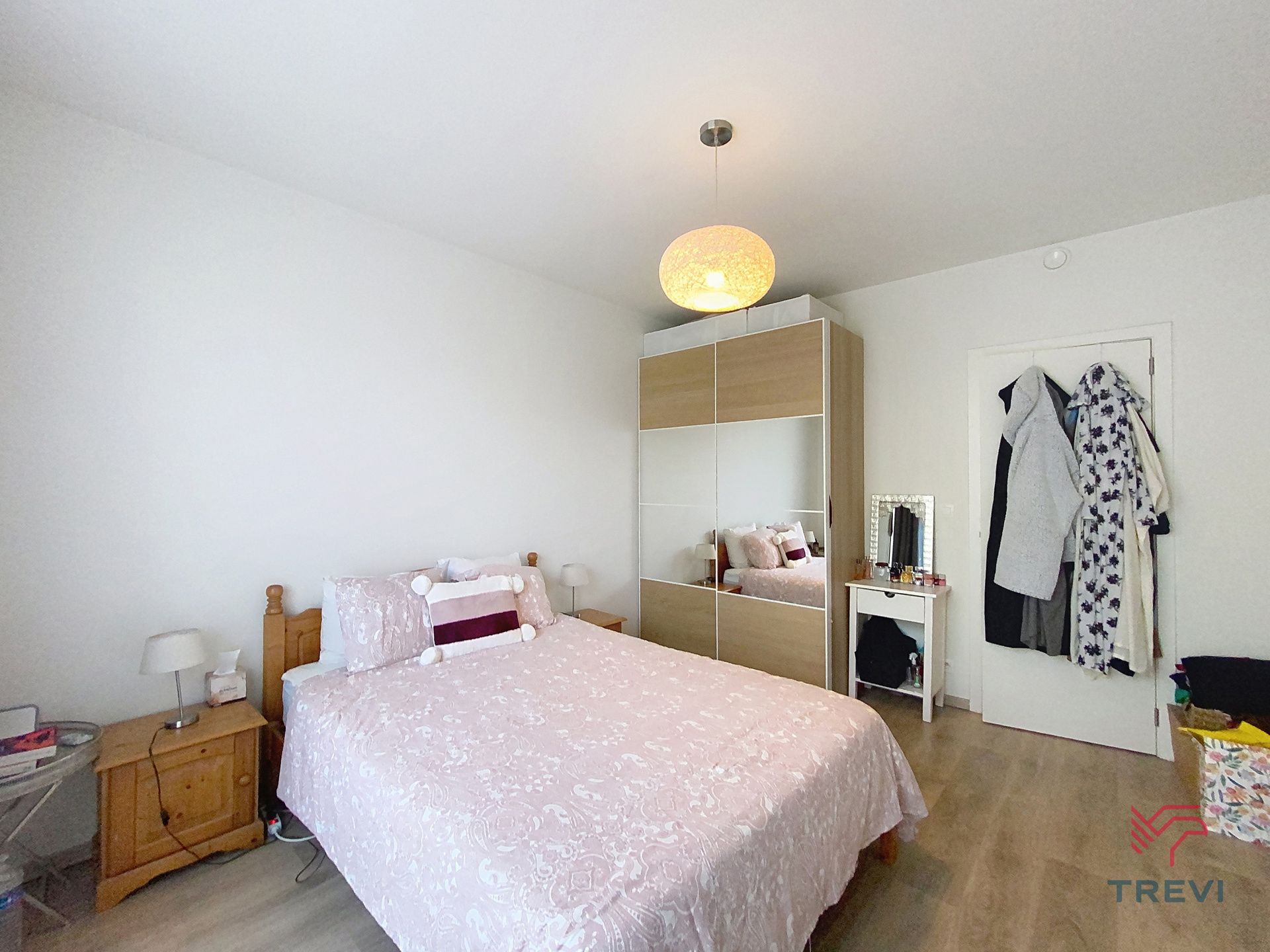 Mooi appartement met 2 slaapkamers en terras. foto 9