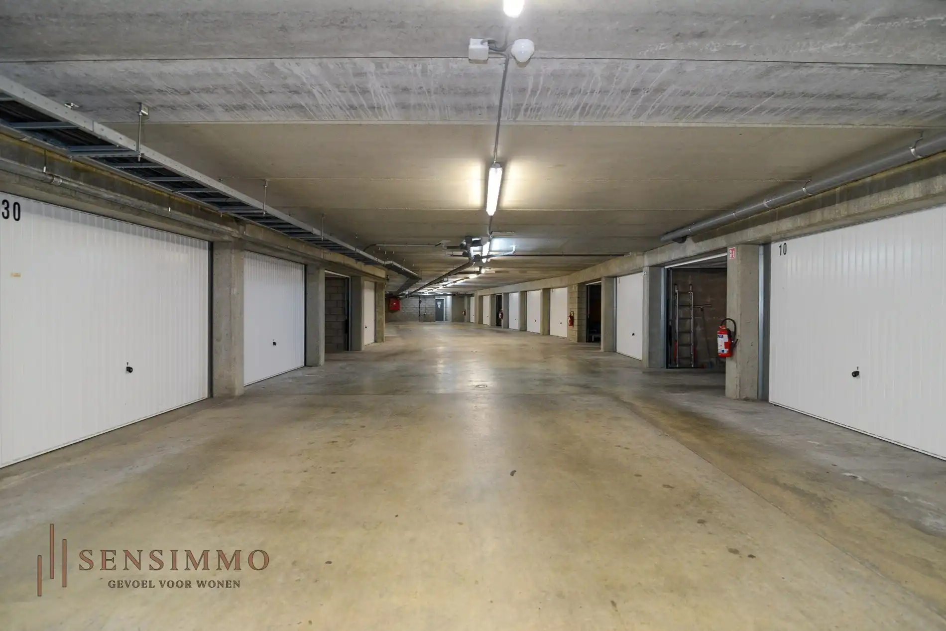 Instapklaar 2-slaapkamerappartement met dubbele terras in hartje Eisden foto 19