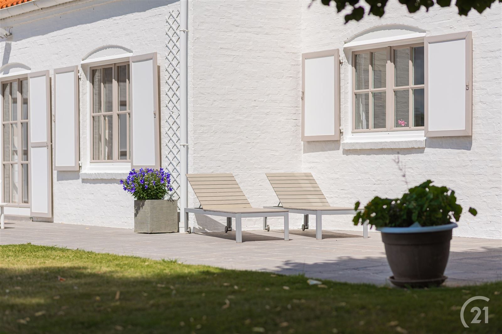 Landhuis met tuin en weide op +/-  78are foto 6