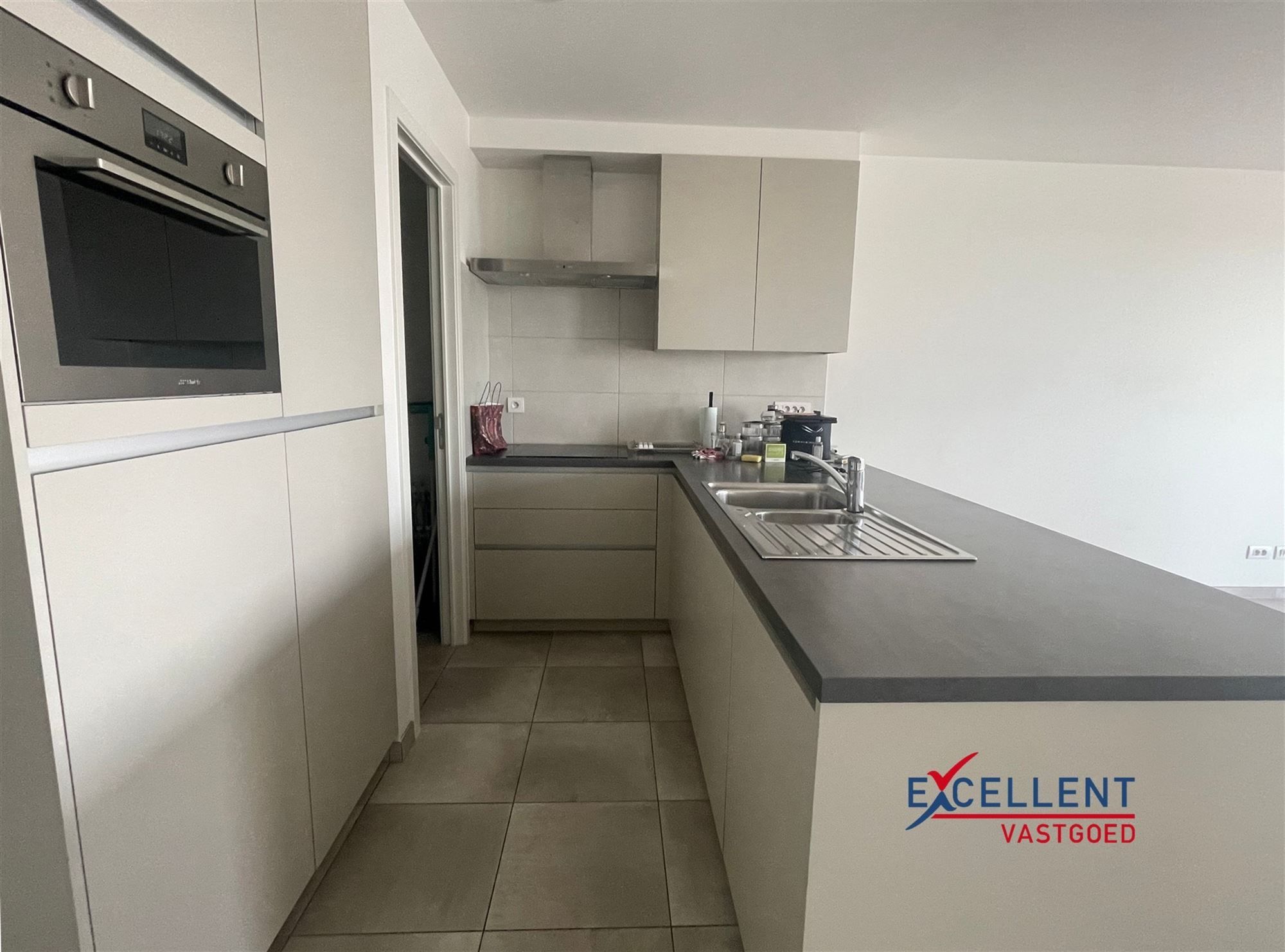 Nieuwbouwappartement centrum Deinze met twee slaapkamers te huur foto 5