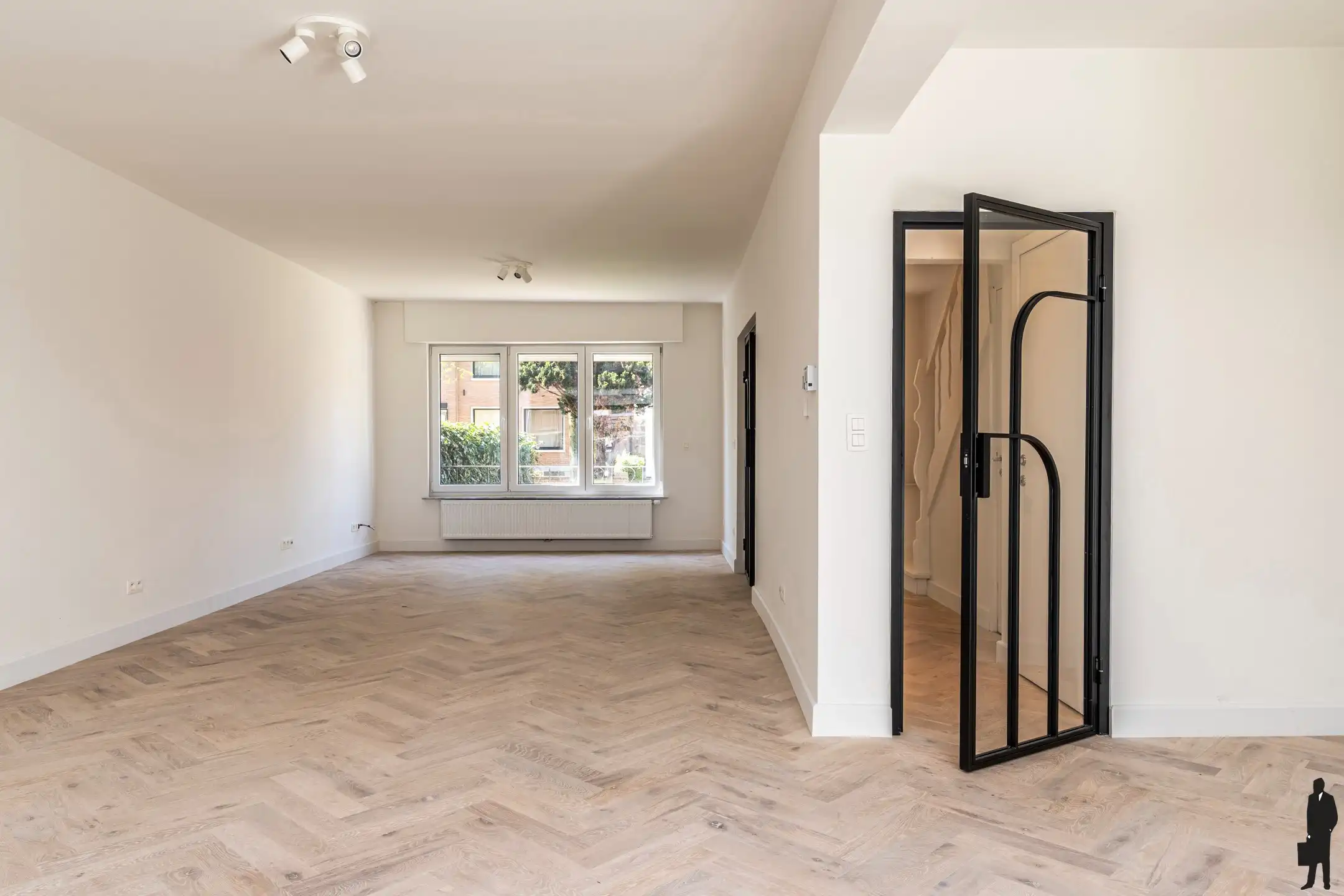 Luxueus gerenoveerde gezinswoning in de gegeerde Elsdonkwijk foto 7