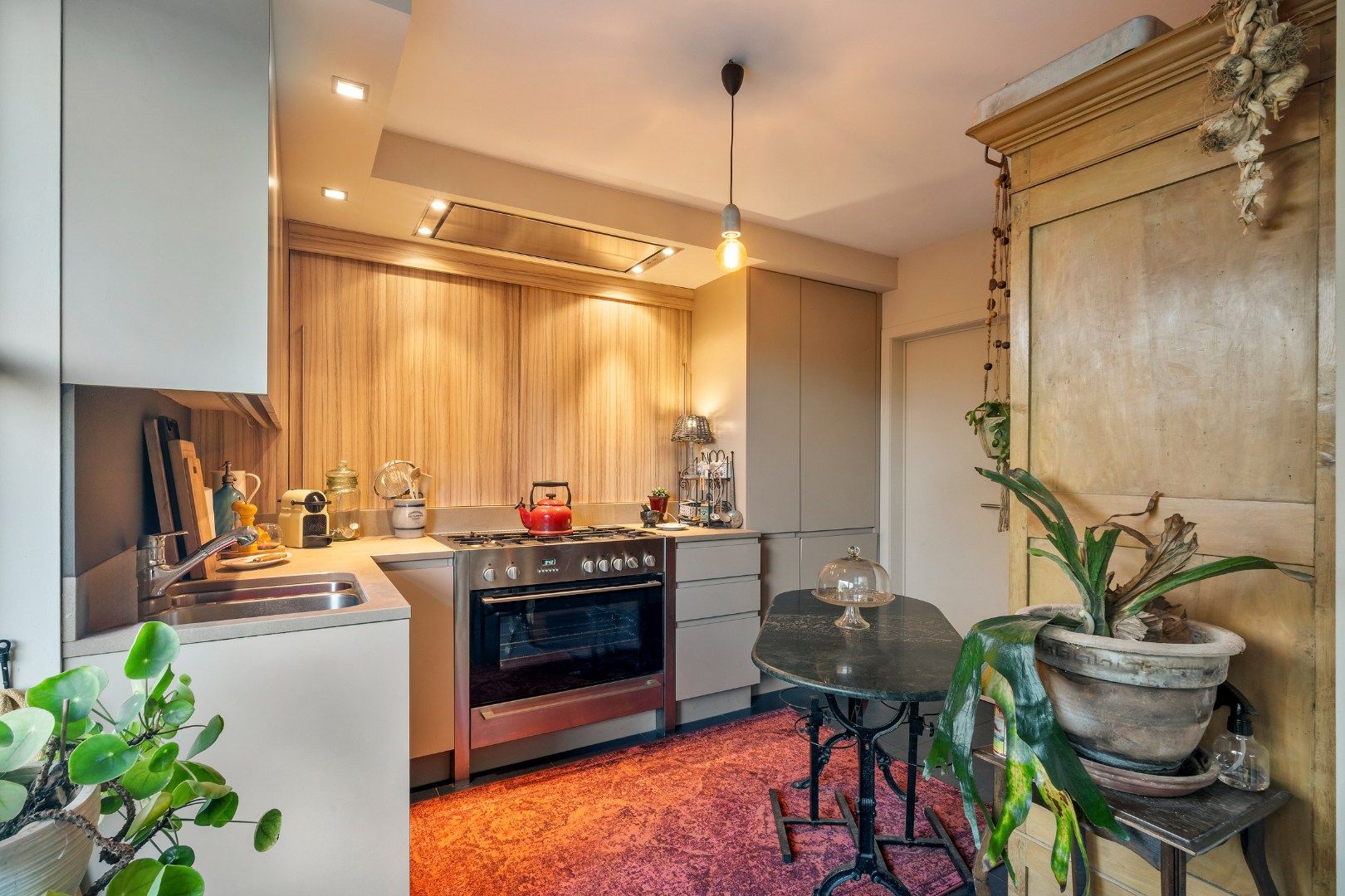 Instapklare woning met 3 slaapkamers, carport en verzorgde tuin in Beveren (Roeselare) foto 10