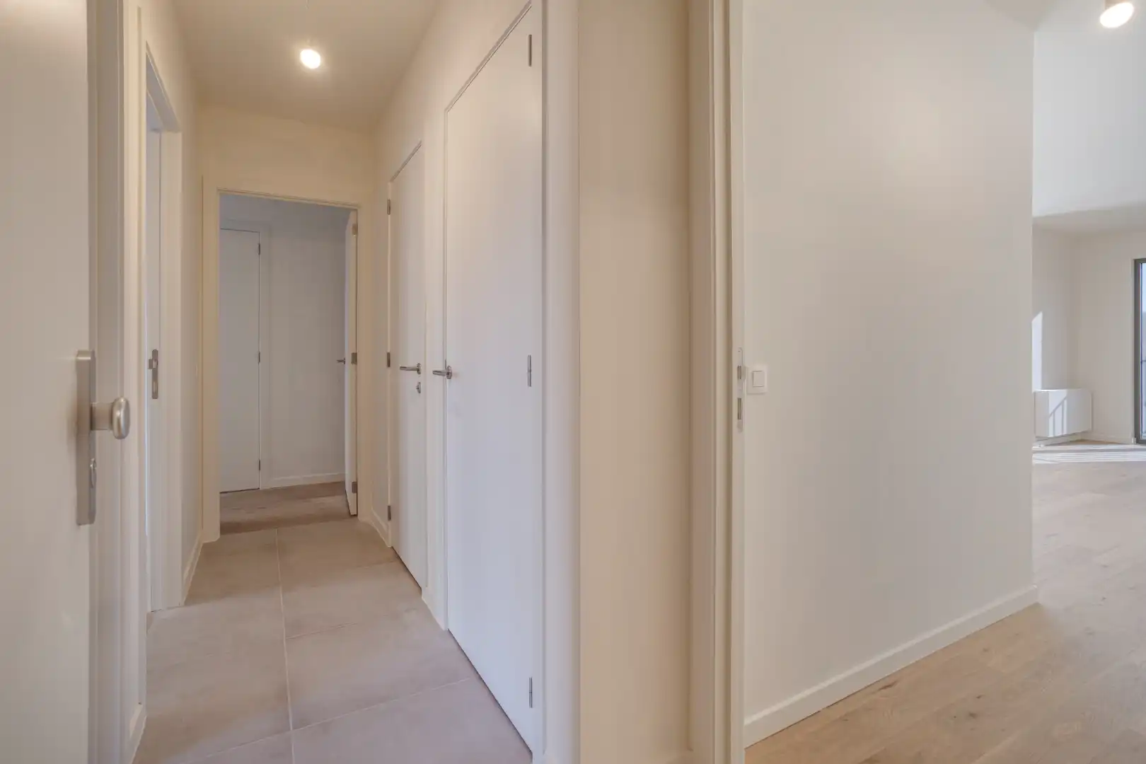 Nieuwbouw appartement met 3 slaapkamers, 2 badkamers, terras, 2 autostaanplaatsen en kelderberging in Leuven! - EPC A - bewoonbare opp. 108 m² foto 4