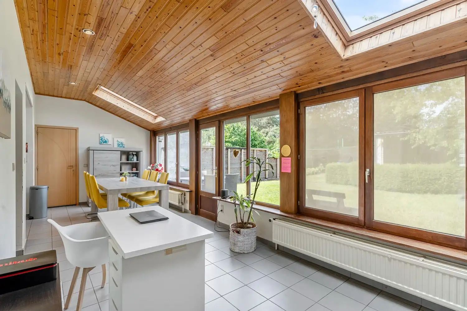 Ruime en lichtrijke woning met 4 slaapkamers, 2 garages, een kelder en een tuin te Oud-Heverlee! foto 7