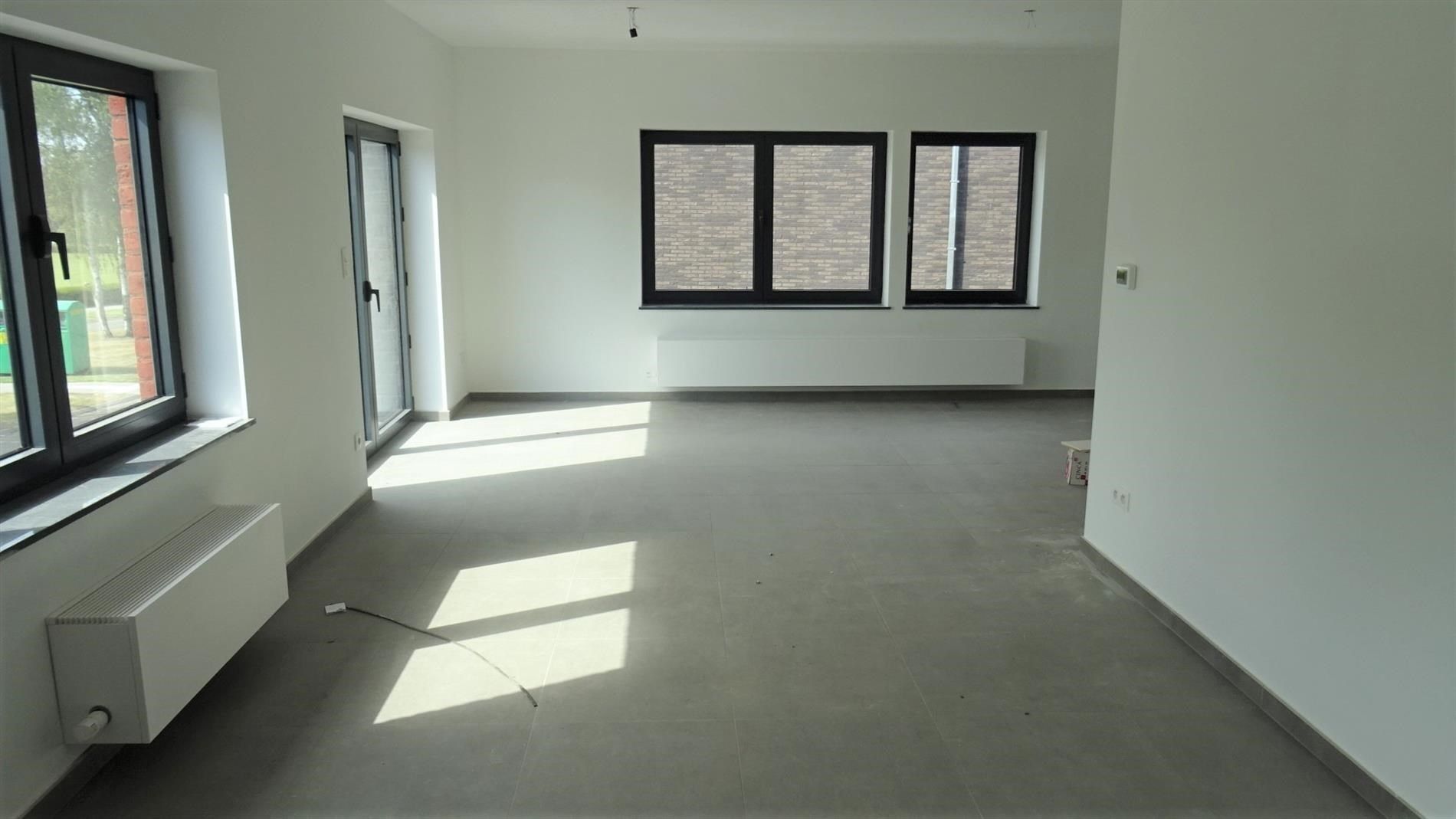 Goed gelegen duplex met 2 slpks, terras en autostaanplaats foto 5