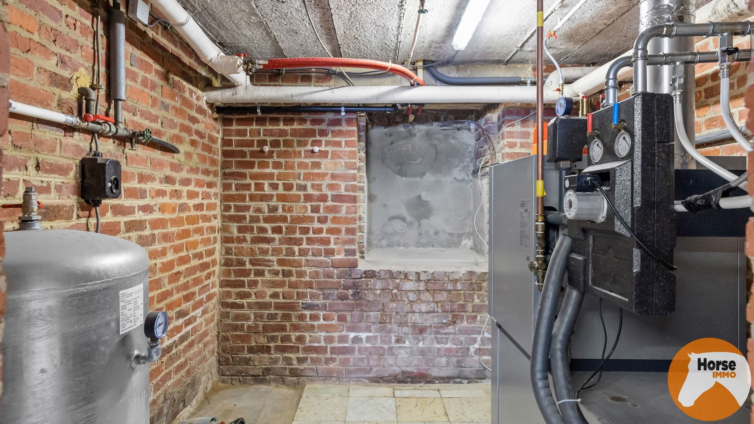 HERZELE - Woning met bijgebouw op 55are foto 23