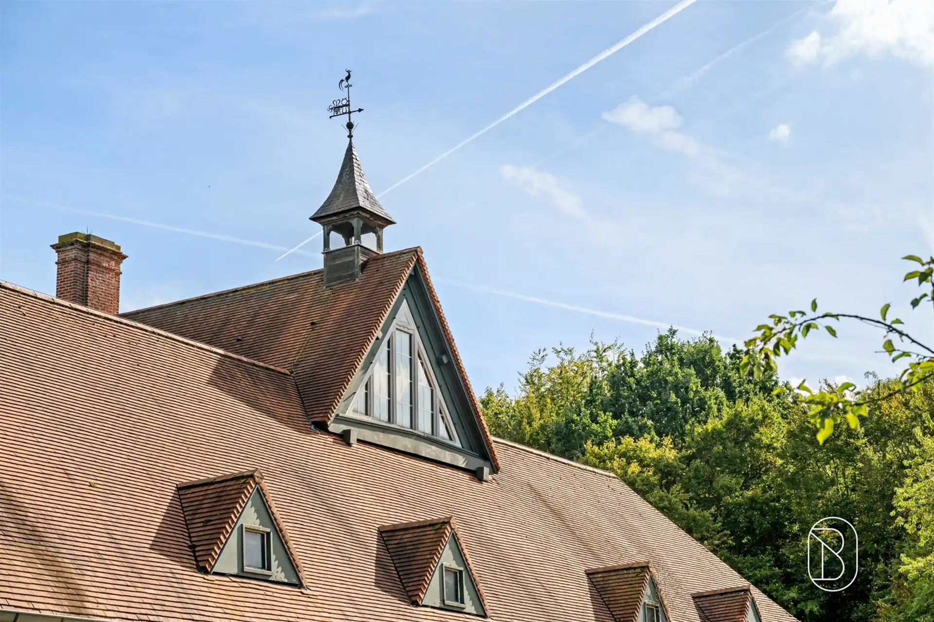 Landhuis-villa in Deerlijk omgeven door groen met 4 kamers foto 10